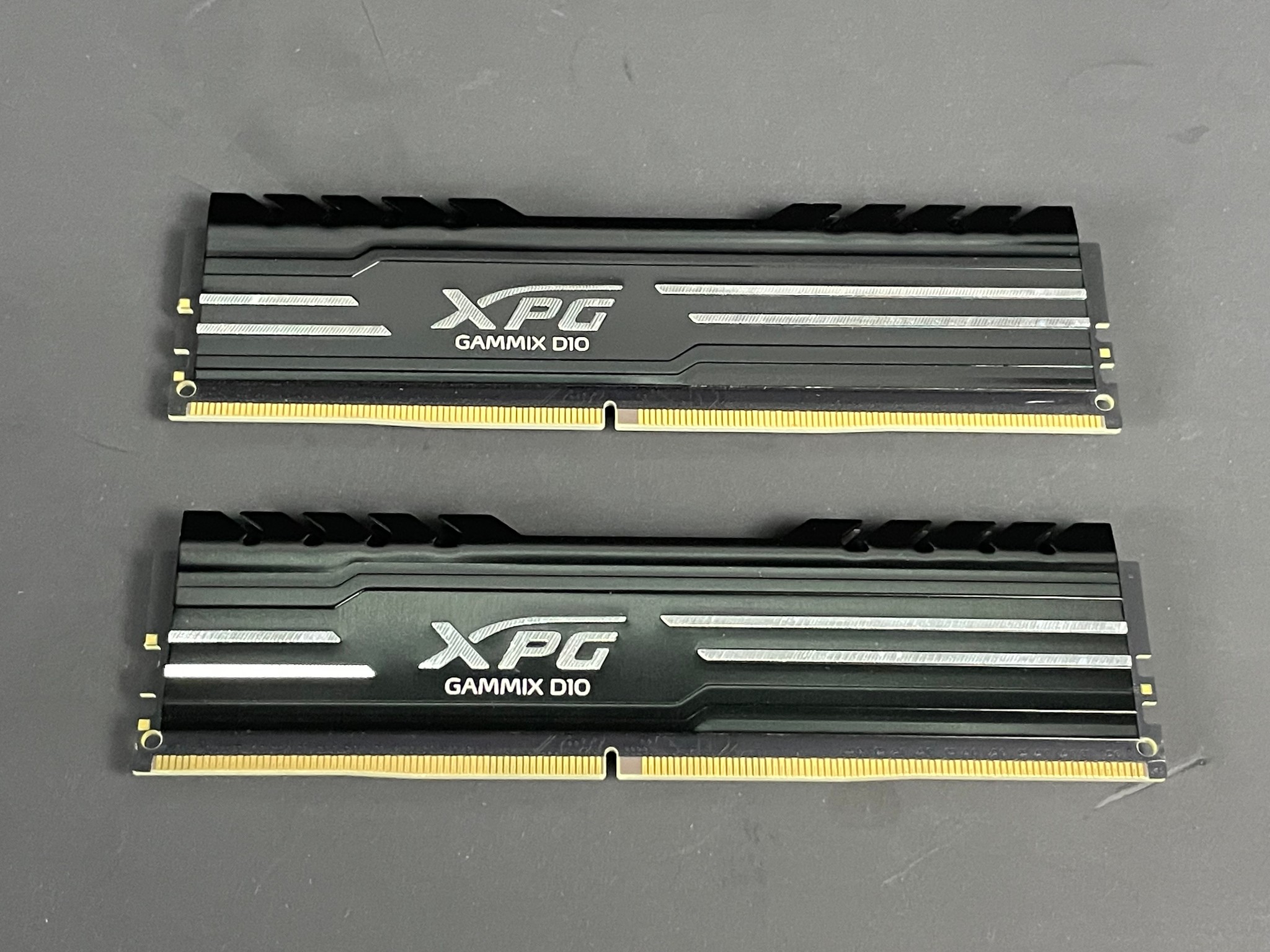 Adata XPG GAMMIX D10 16GB CL16 DDR4 2x8GB 3200MHZ RAM Kit | Free Shipping