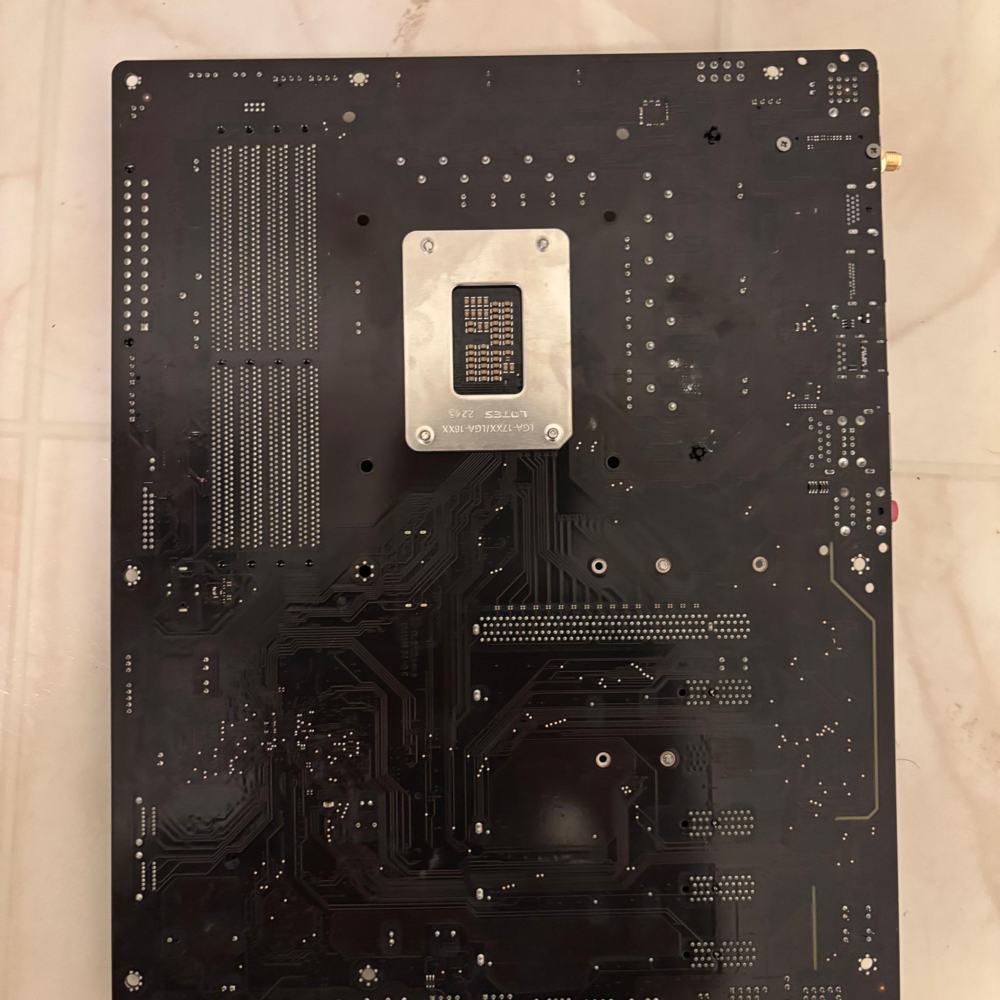 GIGABYTE B660 DS3H AC DDR4 (LGA 1700/ Intel/B660/ATX/DDR4/ Dual M.2/ PCIe 4.0)