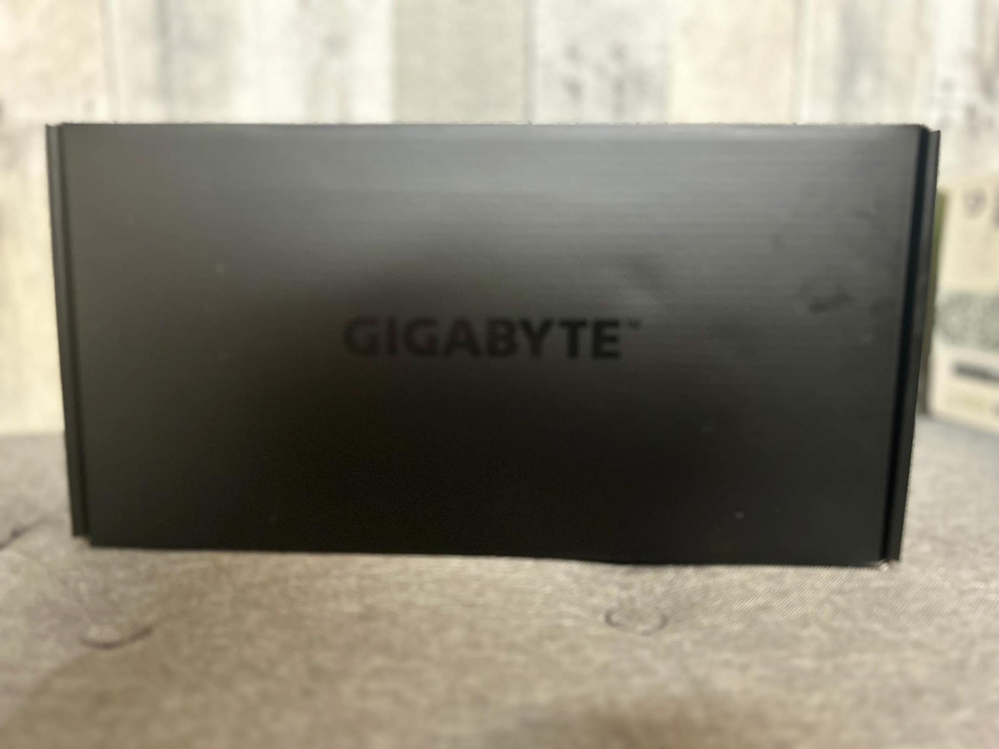 Lightly used Gigabyte RTX 4060 TI! Upgraded and just looking to sell it.