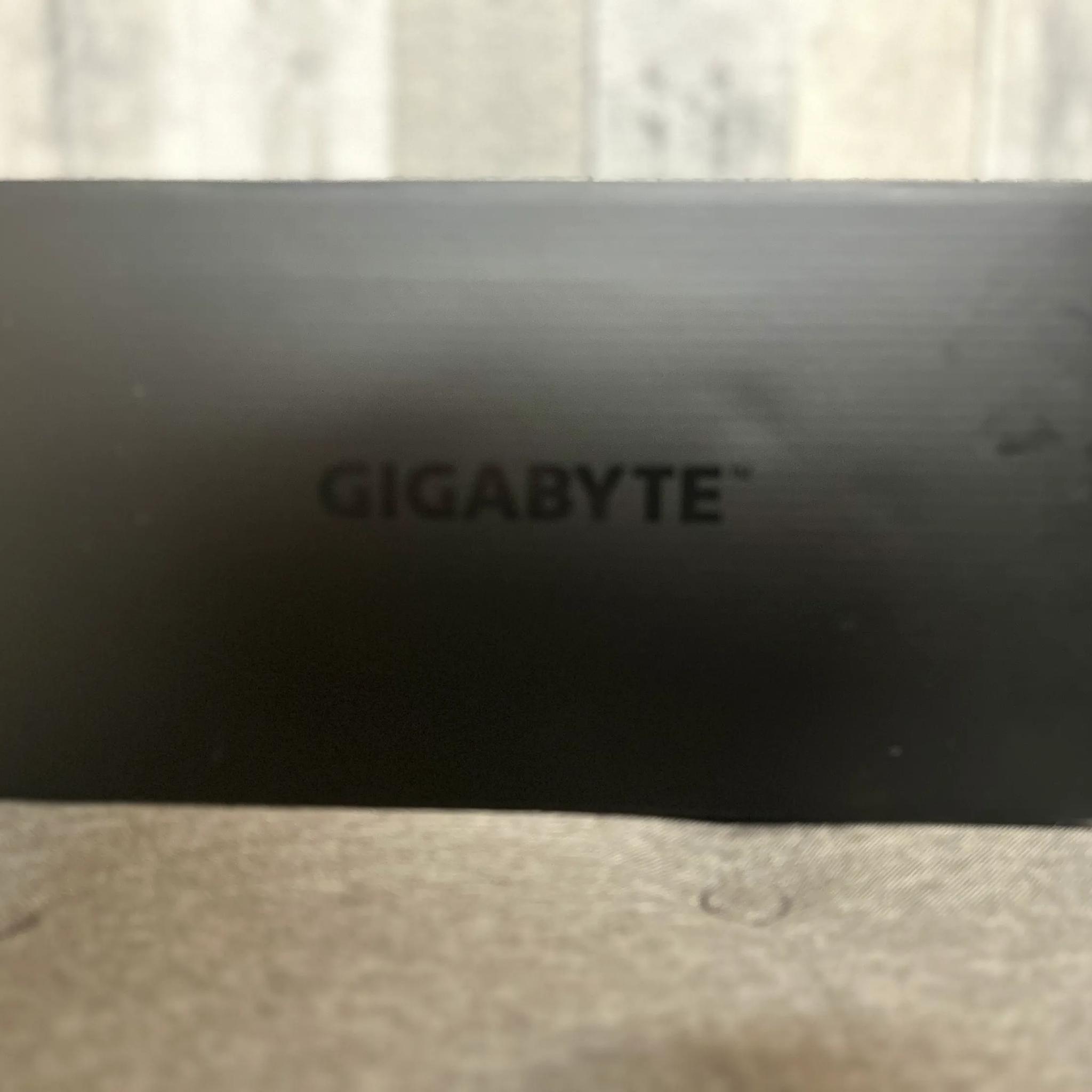 Lightly used Gigabyte RTX 4060 TI! Upgraded and just looking to sell it.
