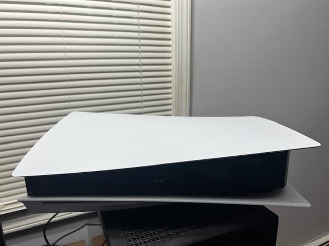 Playstation 5 + Black Plates