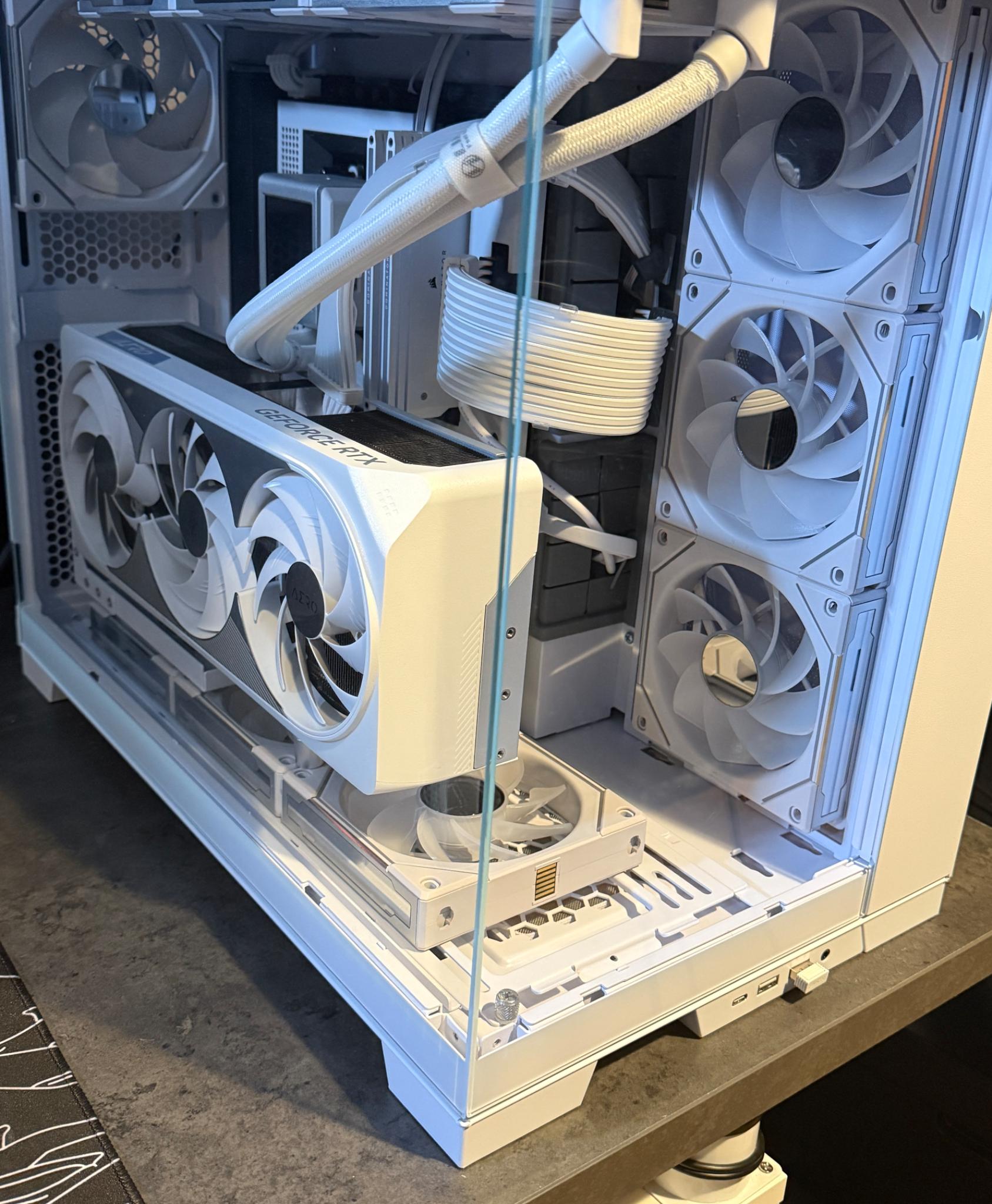 Vegeta's Revenge! All WHITE Gaming PC 4080 Super, i7-14700k, 32gb DDR5, 2TB SSD