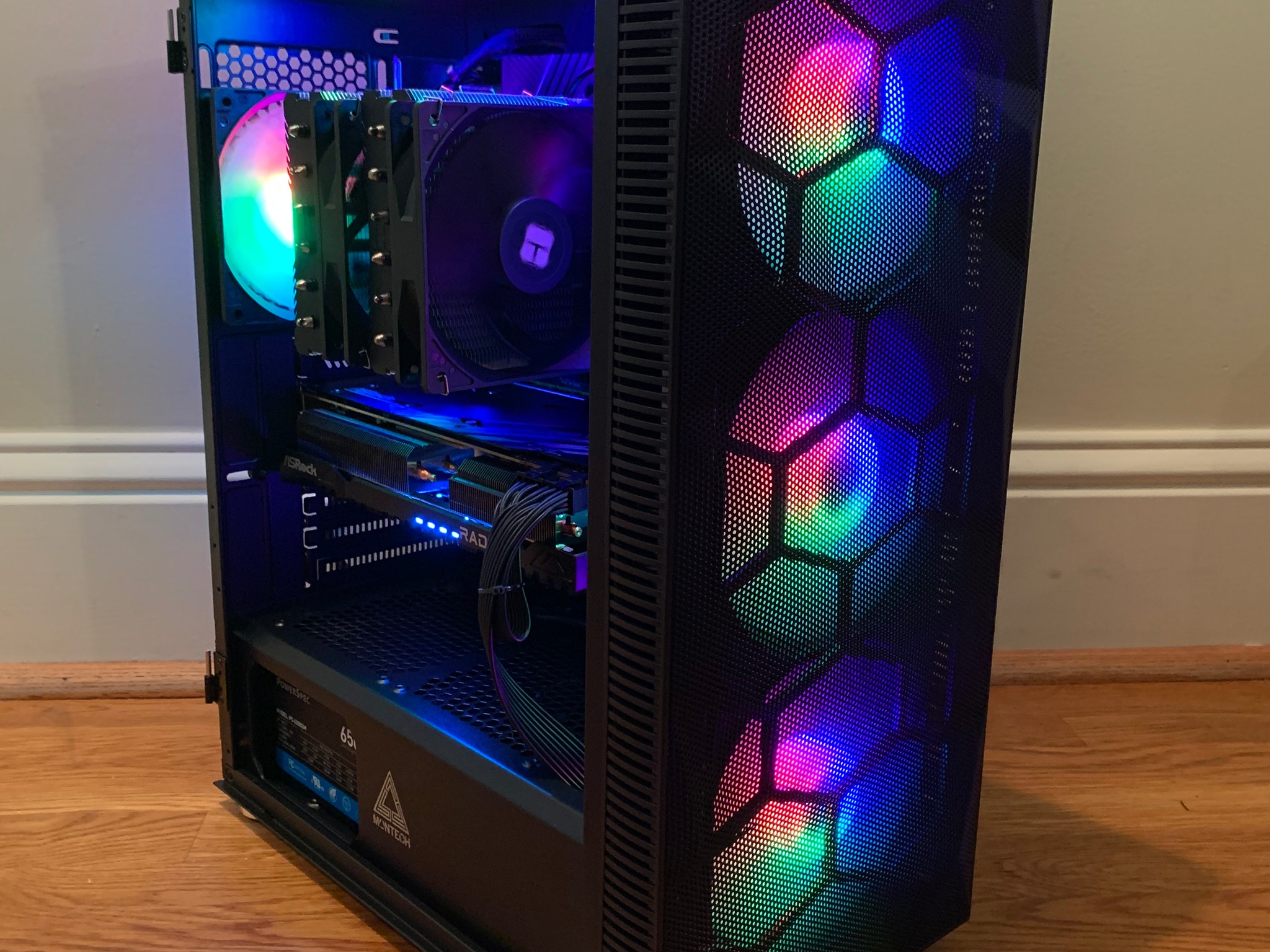 NEW i5 12600KF RX 7800XT MID-RANGE CUSTOM GAMING PC 16GB RAM RGB LIGHTS 1TB SSD WINDOWS 10 WIFI