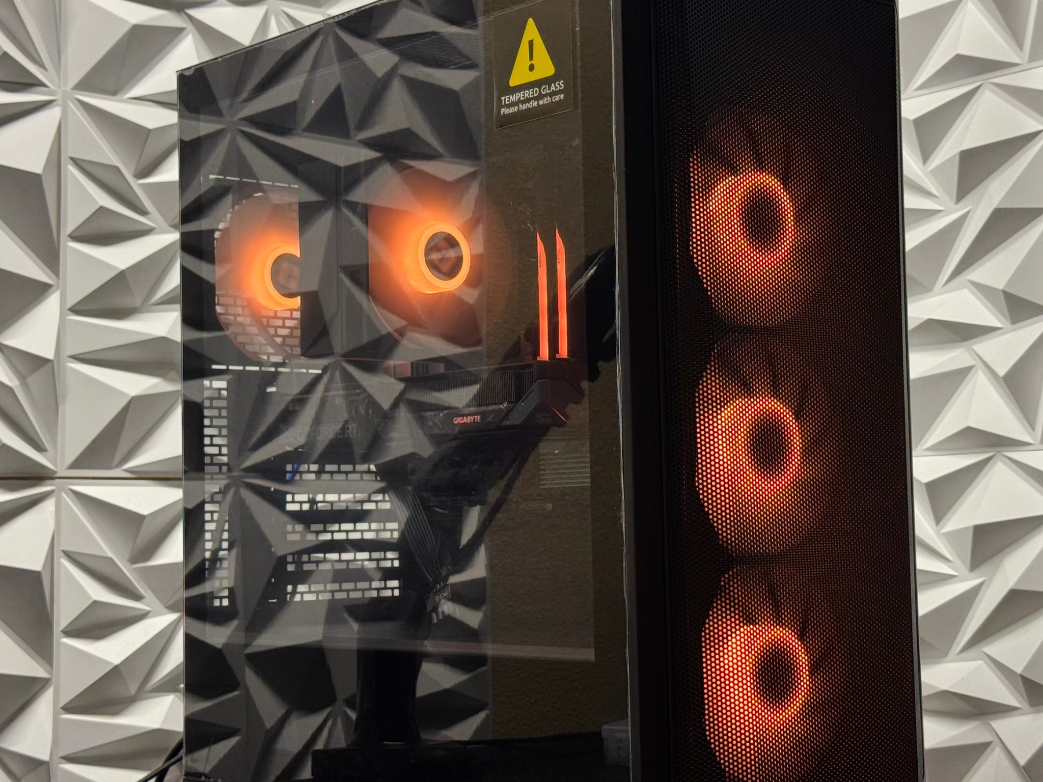 RTX 5060 Ti / Ryzen 5 9600x / 32GB DDR5 / 1TB SSD / RGB / Gaming / Streaming / Creator pc