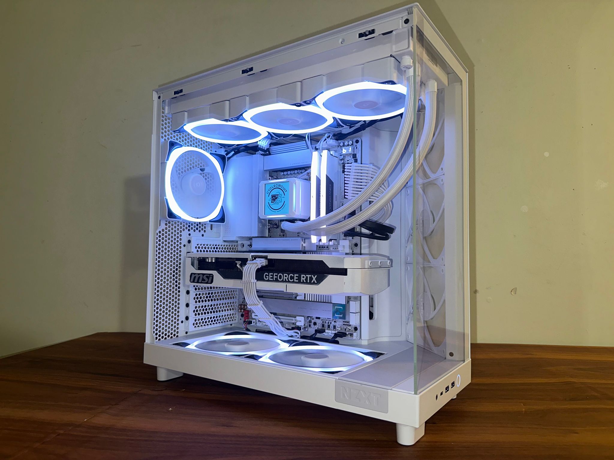 ❄️GlacierCore| RTX 5070 Ti | Intel Ultra 7 | 32GB DDR5 6000MHz | 2TB SSD | NZXT H6 Elite LCD Display
