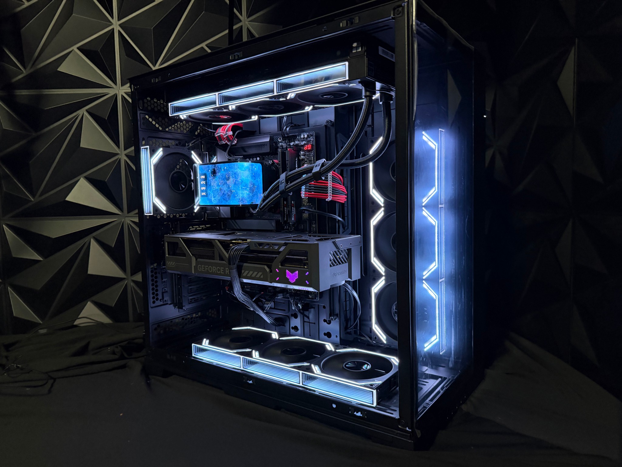 🔥🟥 REDLINE APEX 🟥🔥 Ryzen 9 9950X| RTX 5080| 64 GB DDR5| 6 TB NVMe| 1250W PSU