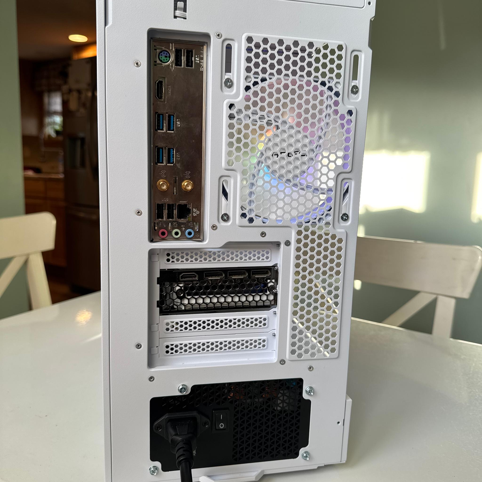 Frost Forge | Custom Gaming PC | 3060 TI - R7 2700X  - 16GB Ram -  1TB SSD