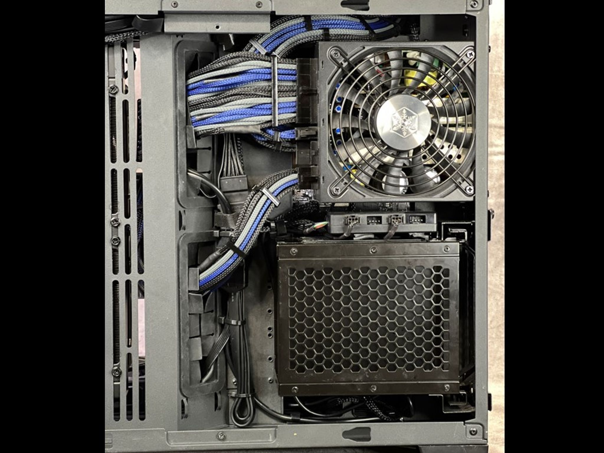 Custom Gaming PC - 7600X3D, 7800 XT, 32GB DDR5-6000, 1TB Gen 4 NVMe, full custom cables