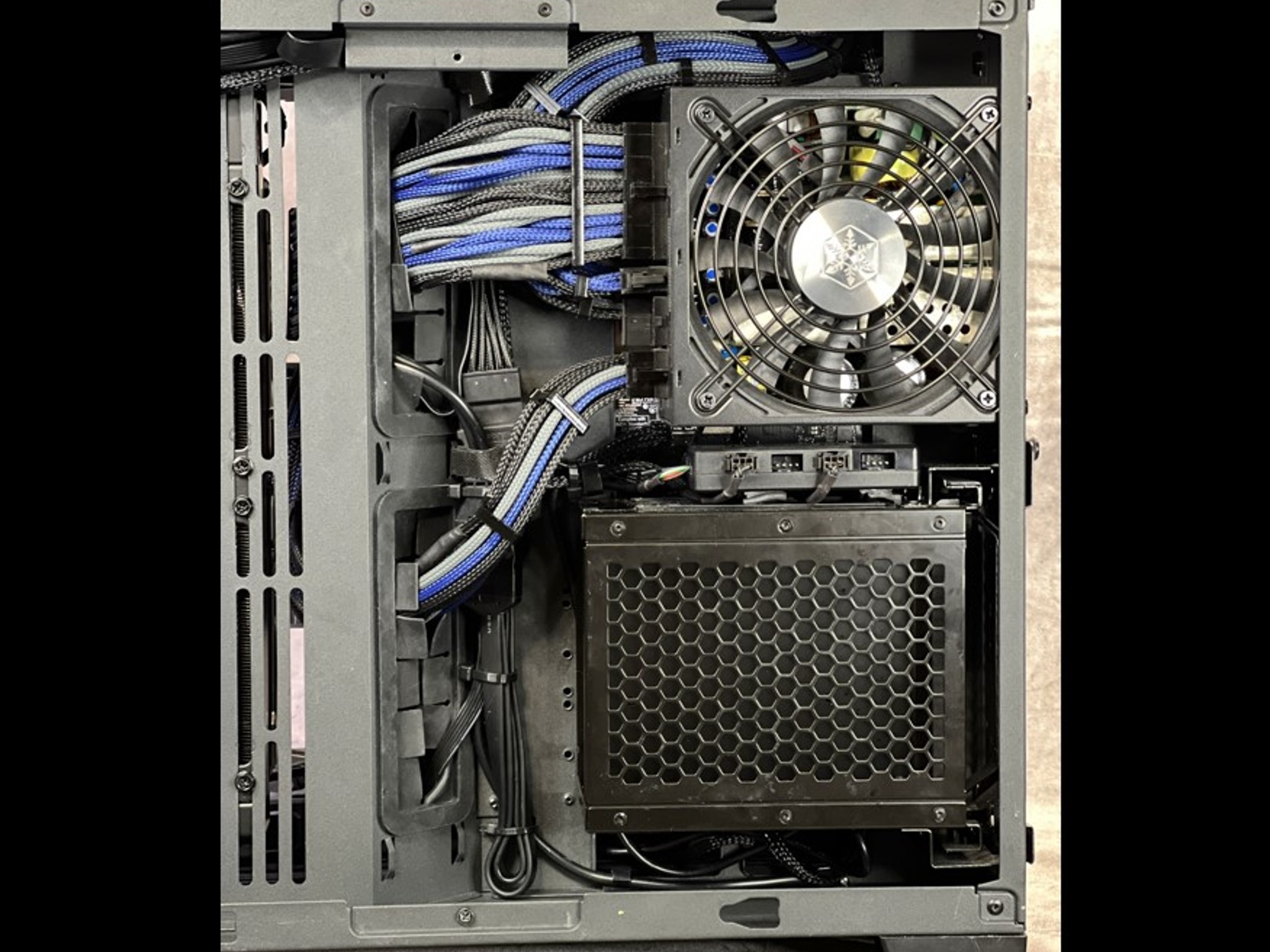 Custom Gaming PC - 7600X3D, 7800 XT, 32GB DDR5-6000, 1TB Gen 4 NVMe, full custom cables