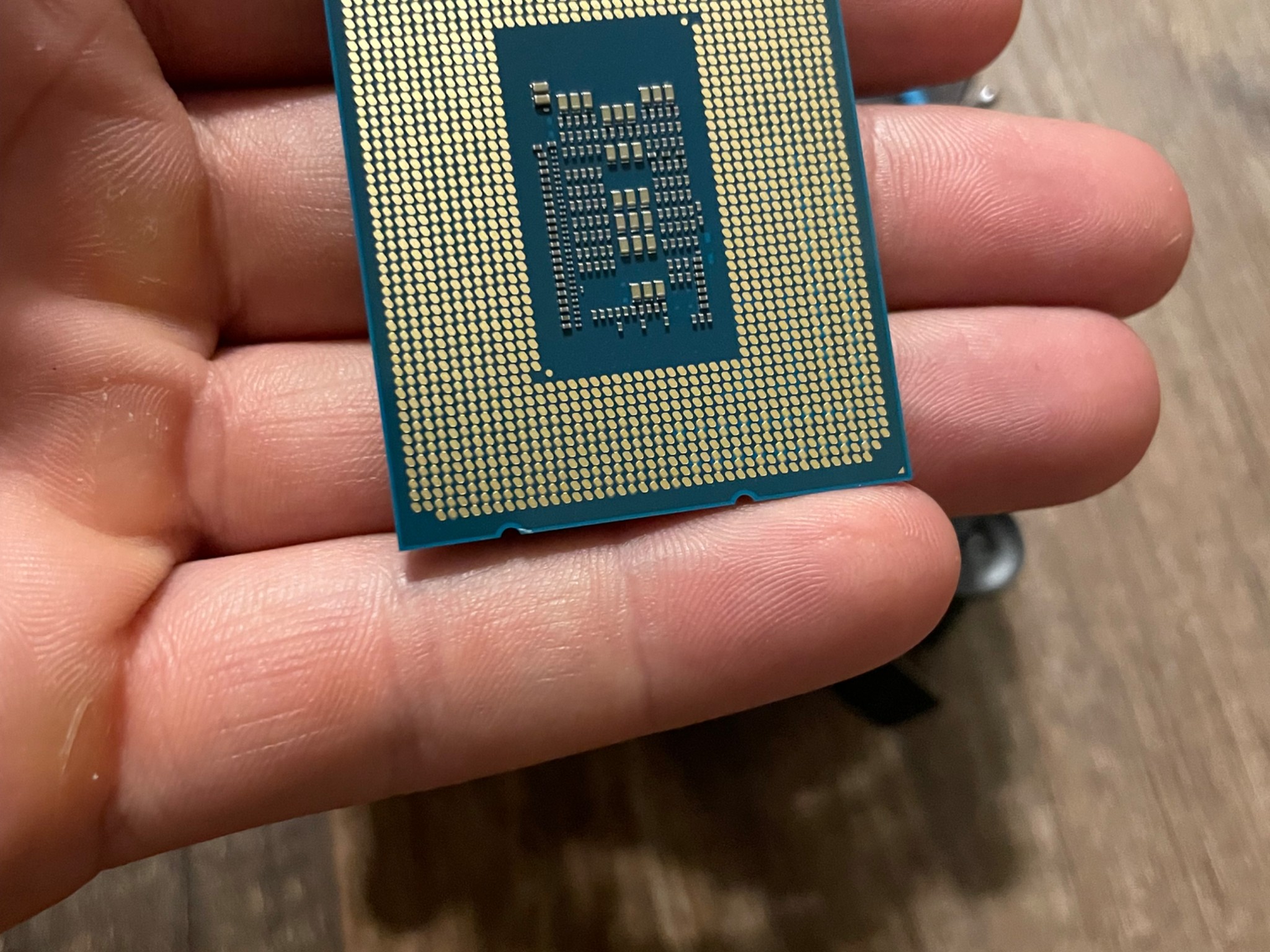 New Intel 12100f + Stock Cooler