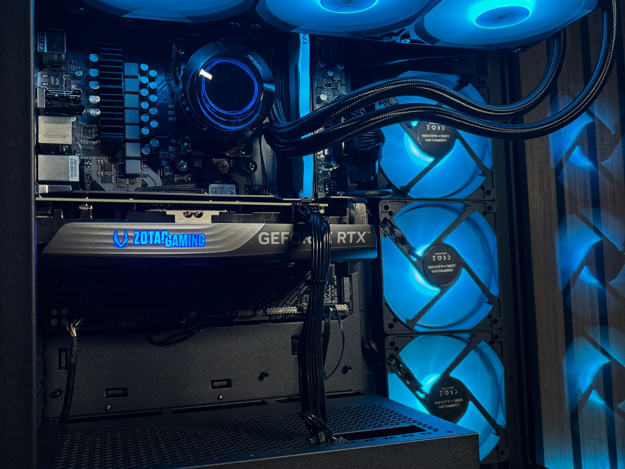 RTX 4060TI | RYZEN 5 7500F | 16GB DDR5 RAM | LIQUID COOLED | GAMING PC