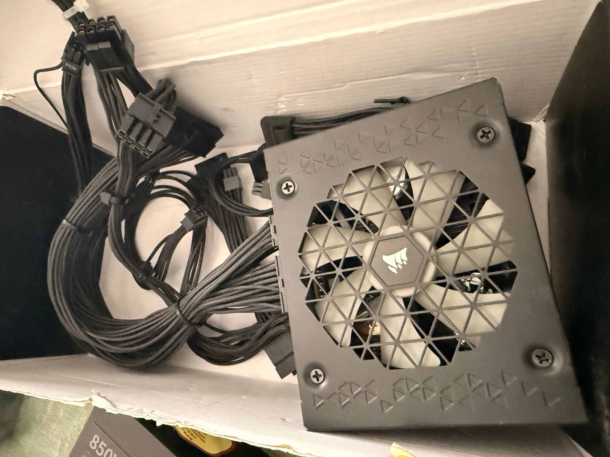 Corsair SF850L