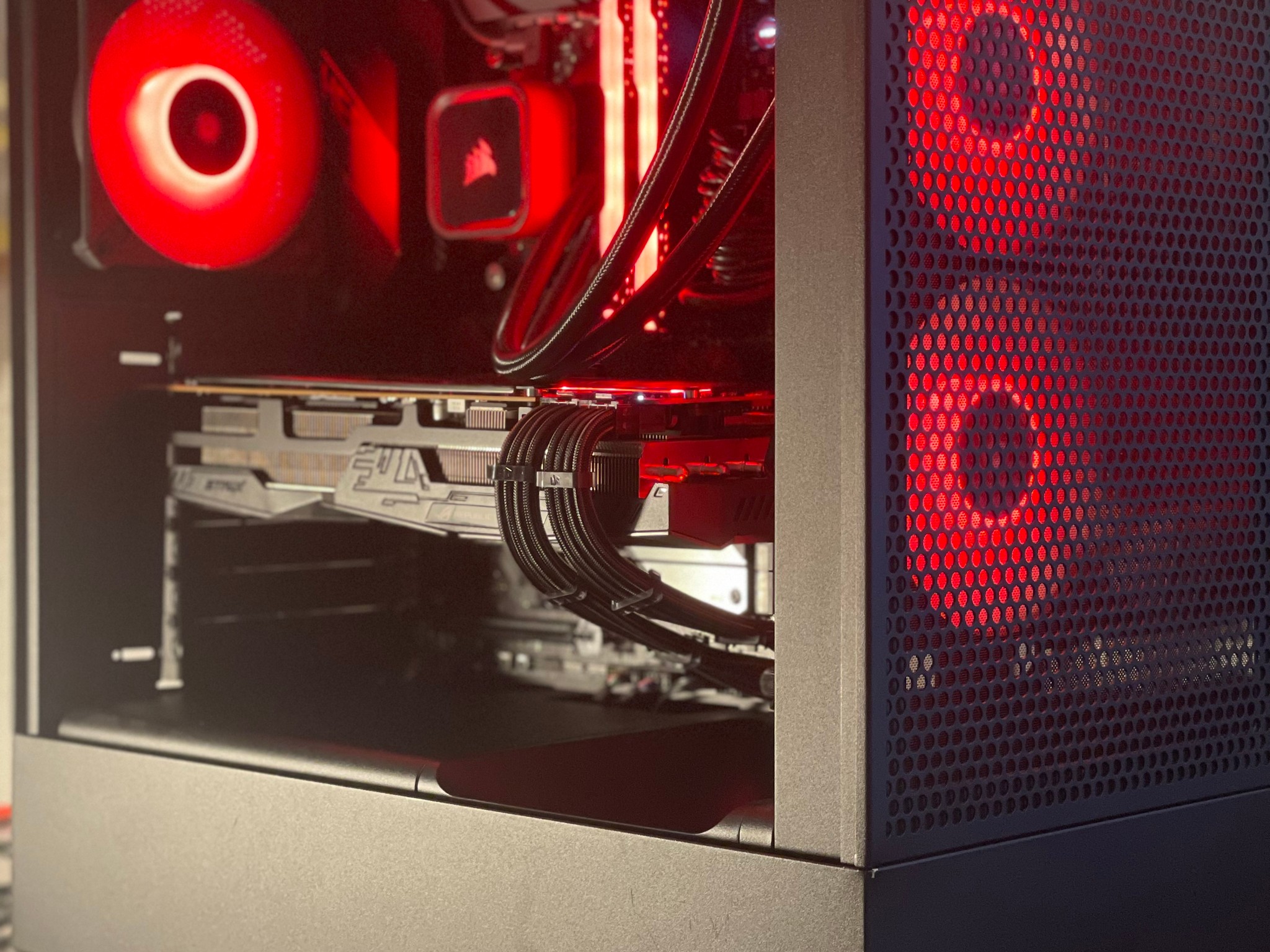Gaming PC | Radeon 5700xt| Ryzen 5  | 16GB RAM | WINDOWS 11  home | WIFI & BT