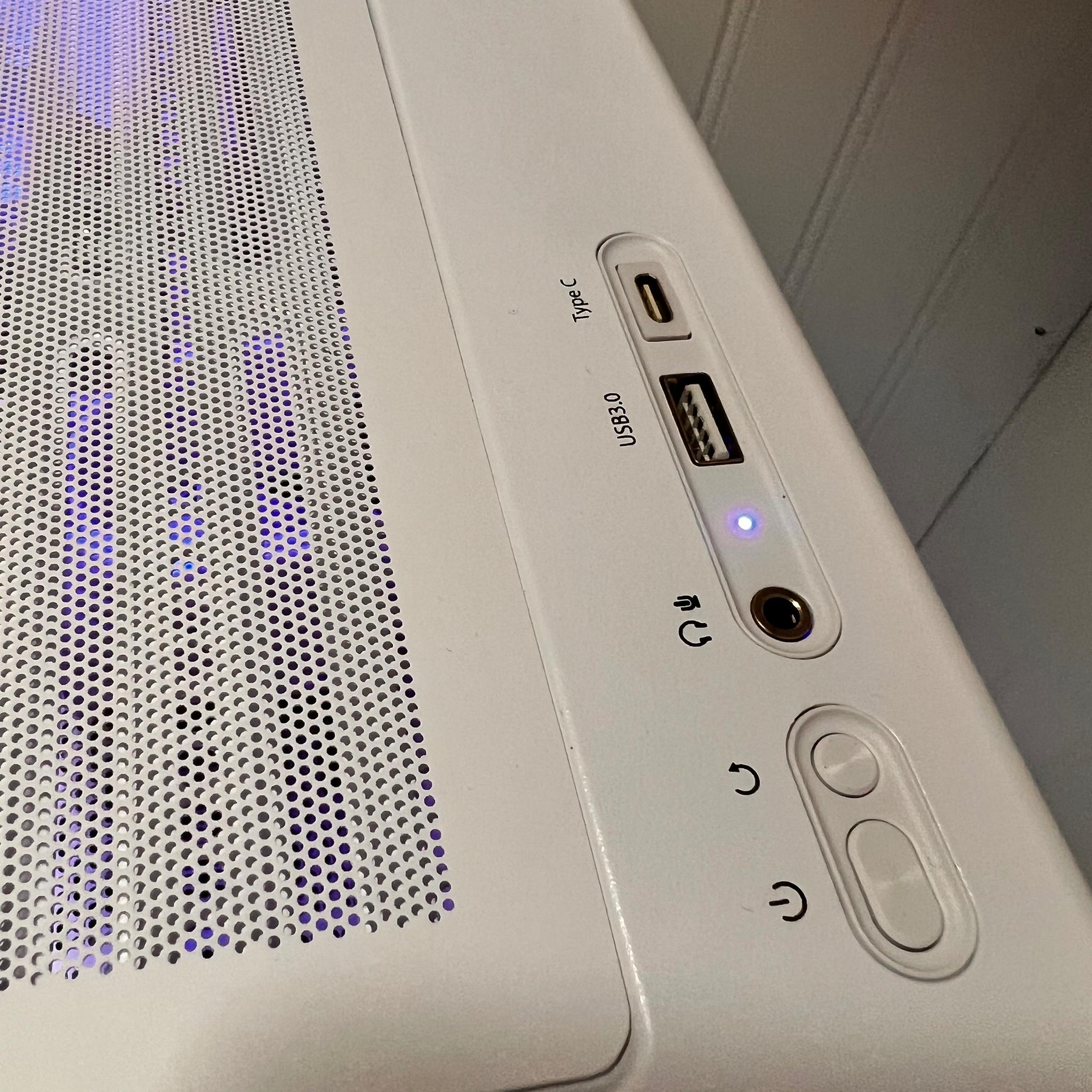 ❄️ICE❄️ RYZEN3/2300x/A320m asrock/16g DDR4/650 watt PSU/EVGA RTX 2060 custom card