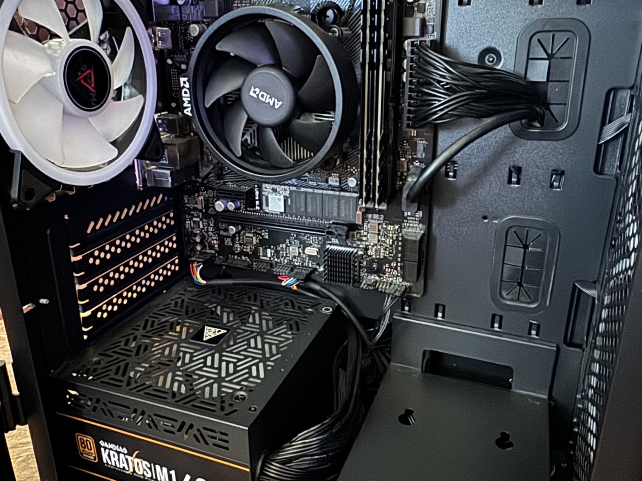 PC / Ryzen 7 5700g /AMD Vega 8 Graphics / 16gb Memory/ 1TB SSD