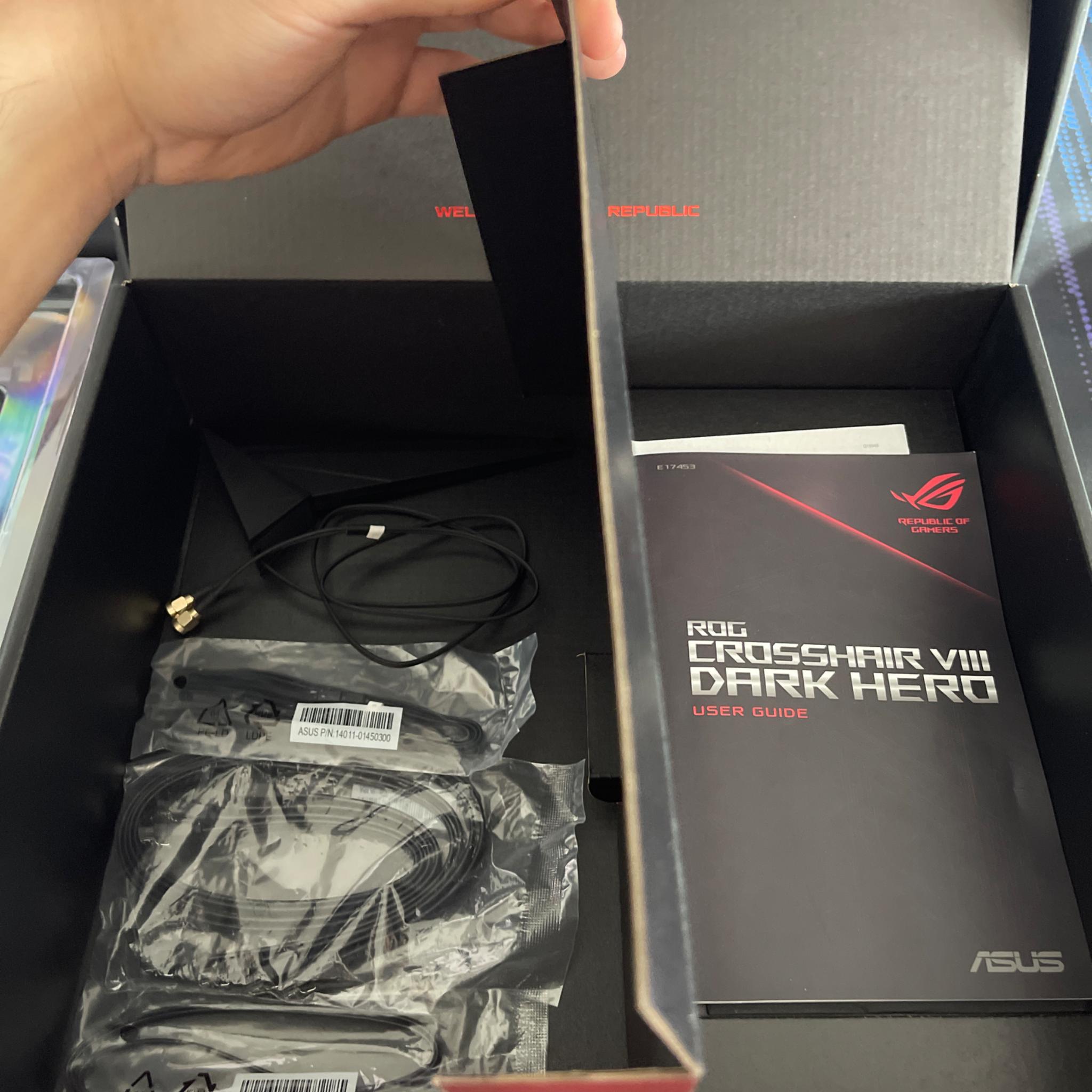 ⚠️LIKE NEW⚠️ Asus X570 ROG Crosshair VIII Dark Hero ATX AM4 Motherboard