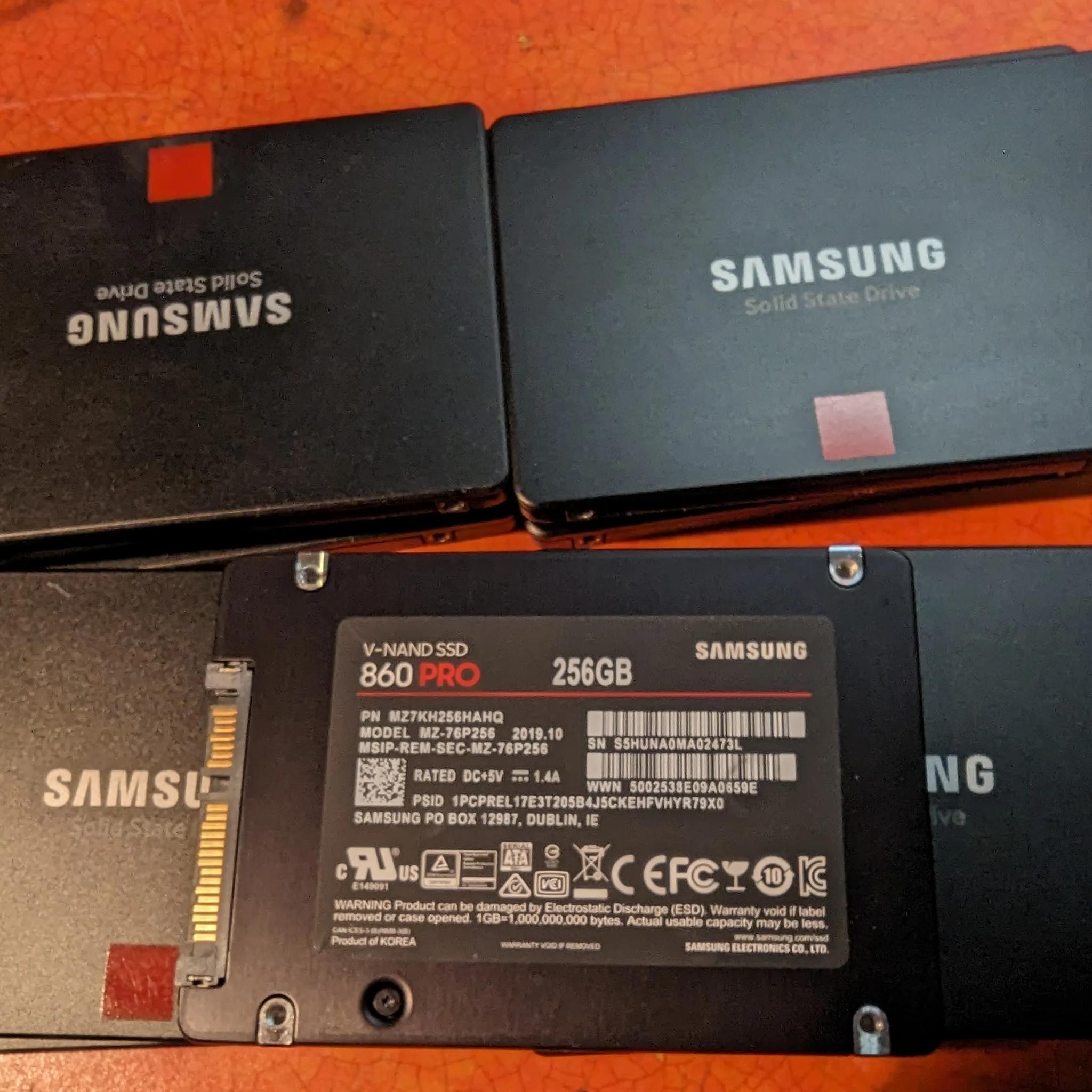 256gb Samsung 860 Pro 2.5" Sata SSD all 11