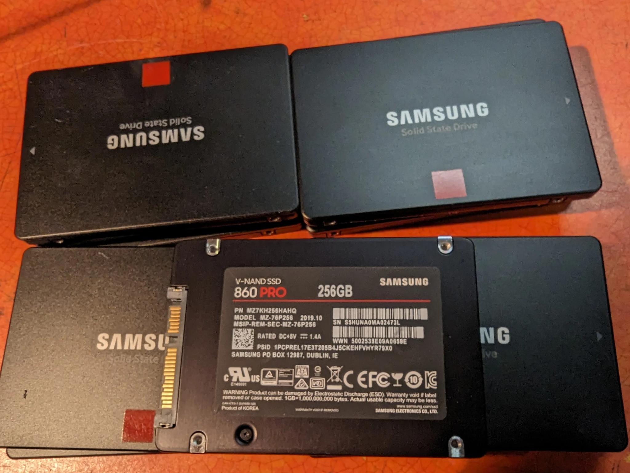 256gb Samsung 860 Pro 2.5" Sata SSD all 11
