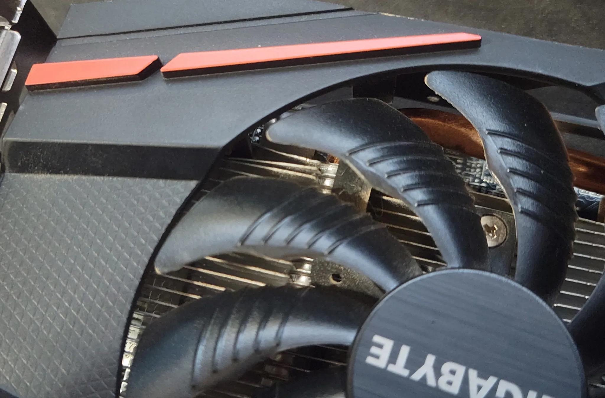 Radeon RX 590 (Used)