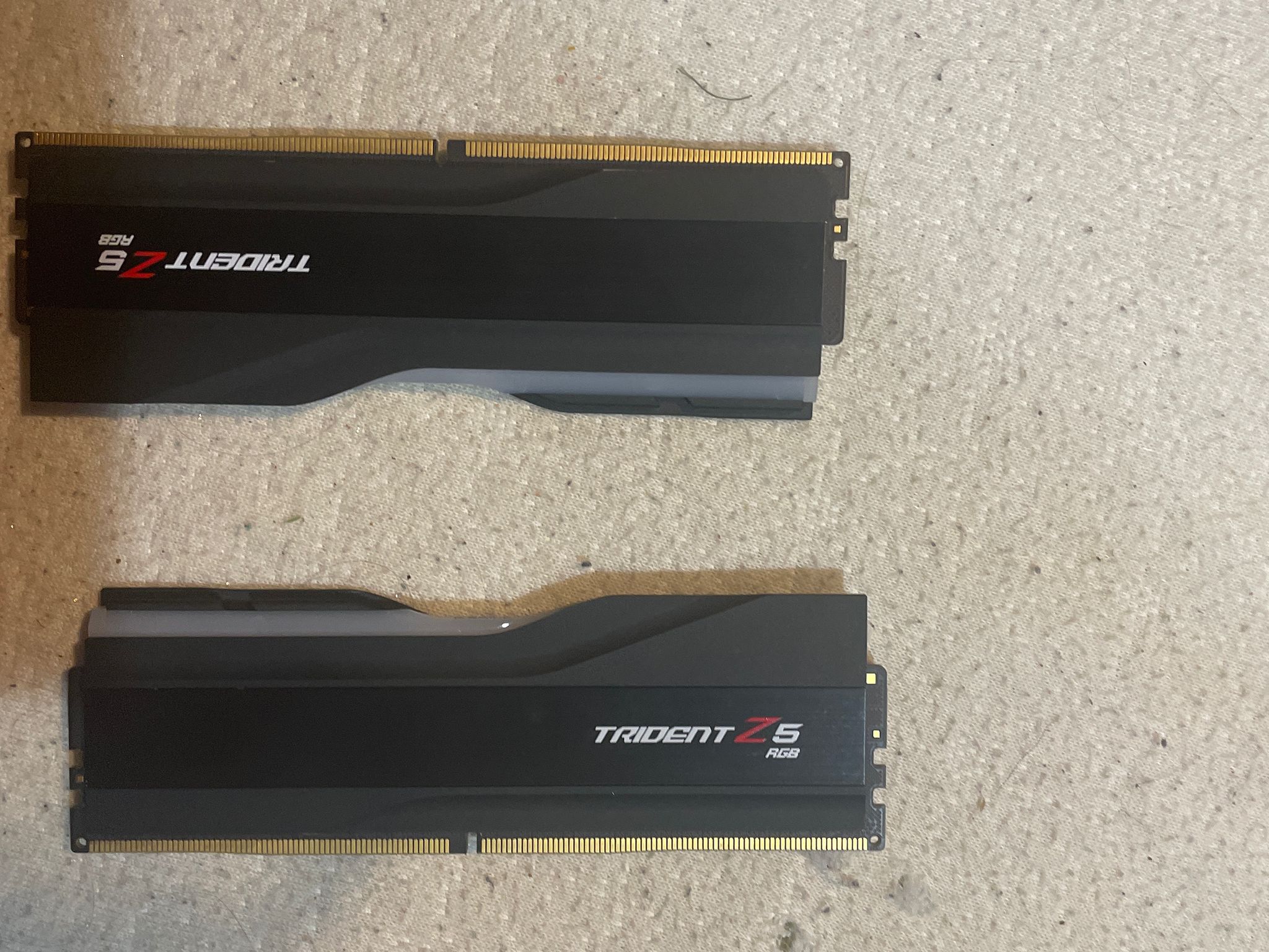 G.SKILL Trident Z5 RGB Series 32GB (2 x 16GB) 288-Pin PC RAM DDR5 6000 (PC5 48000)