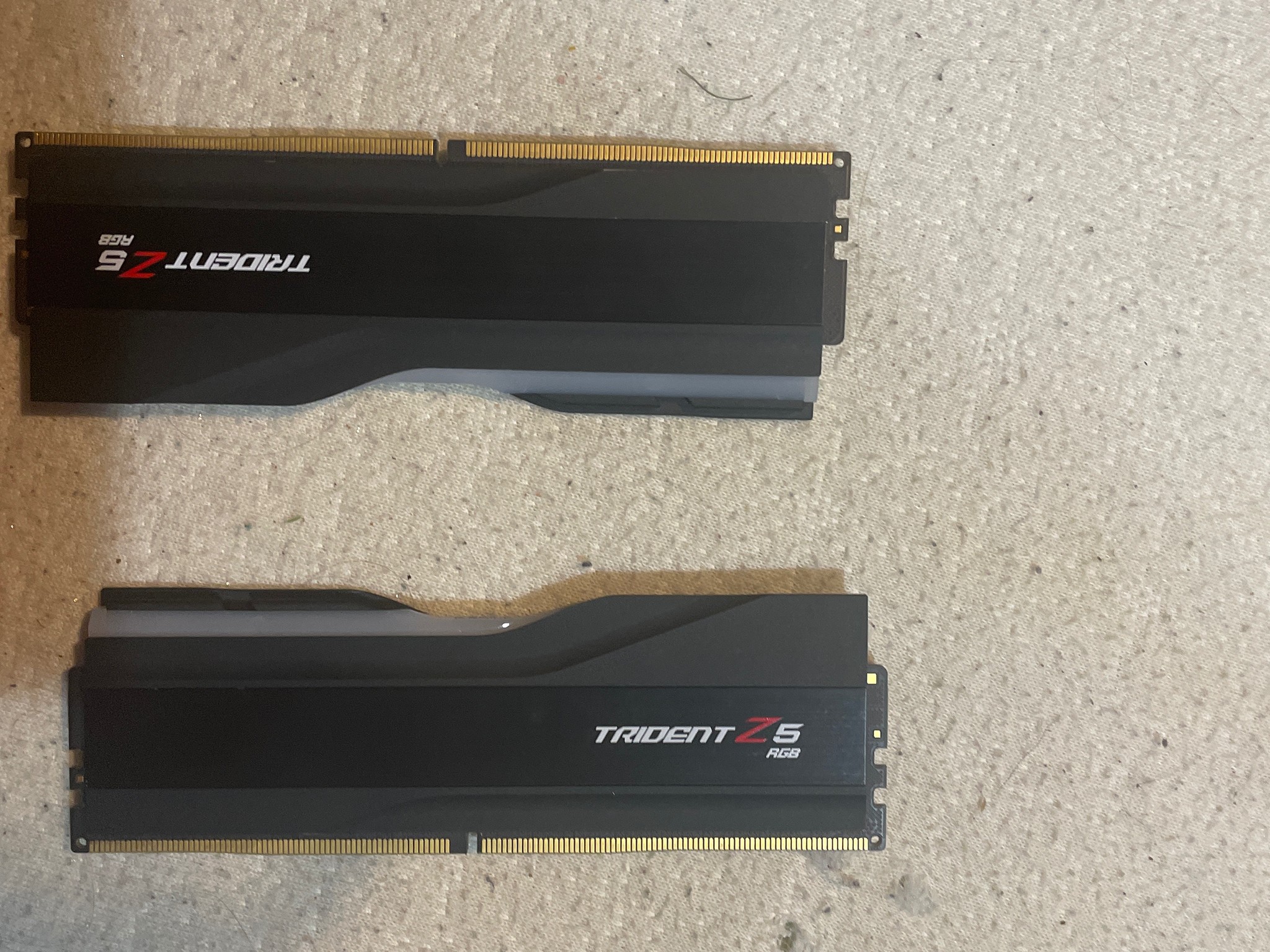 G.SKILL Trident Z5 RGB Series 32GB (2 x 16GB) 288-Pin PC RAM DDR5 6000 (PC5 48000)
