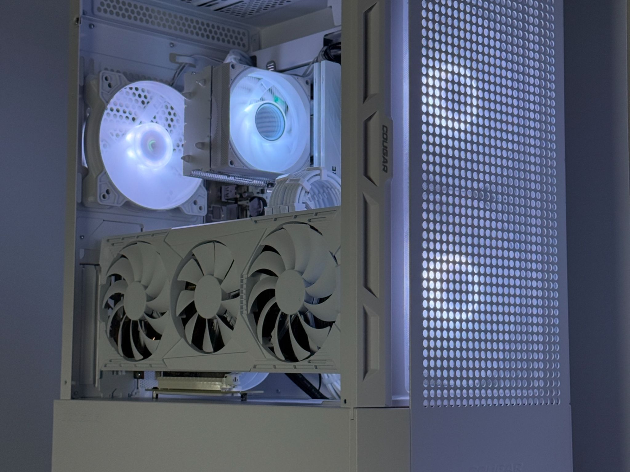 ⚪️FROSTBYTE STRIKER⚪️ 5700XT | RYZEN 5 | 16GB DDR4 | 1TB M.2
