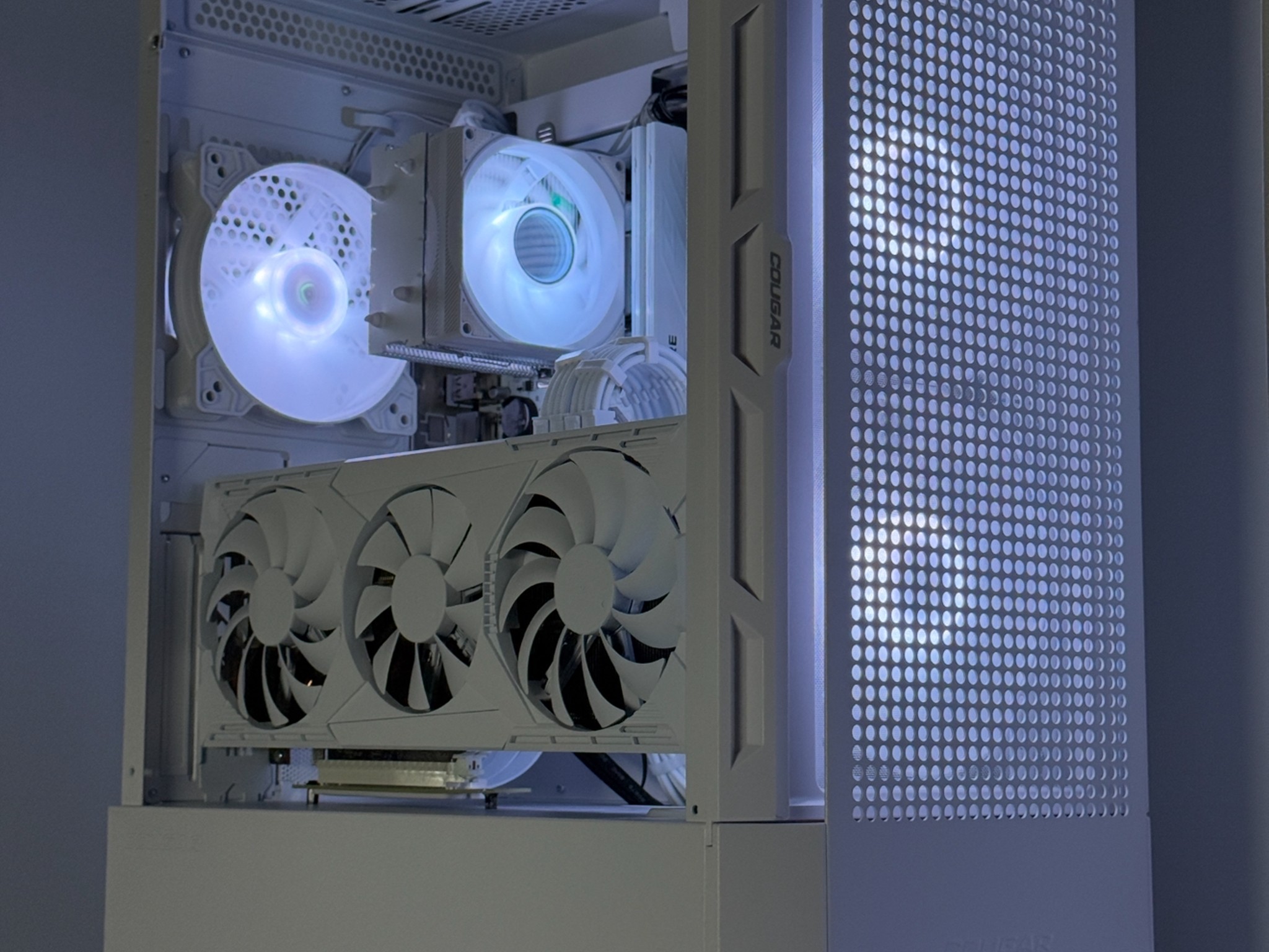 ⚪️FROSTBYTE STRIKER⚪️ 5700XT | RYZEN 5 | 16GB DDR4 | 1TB M.2
