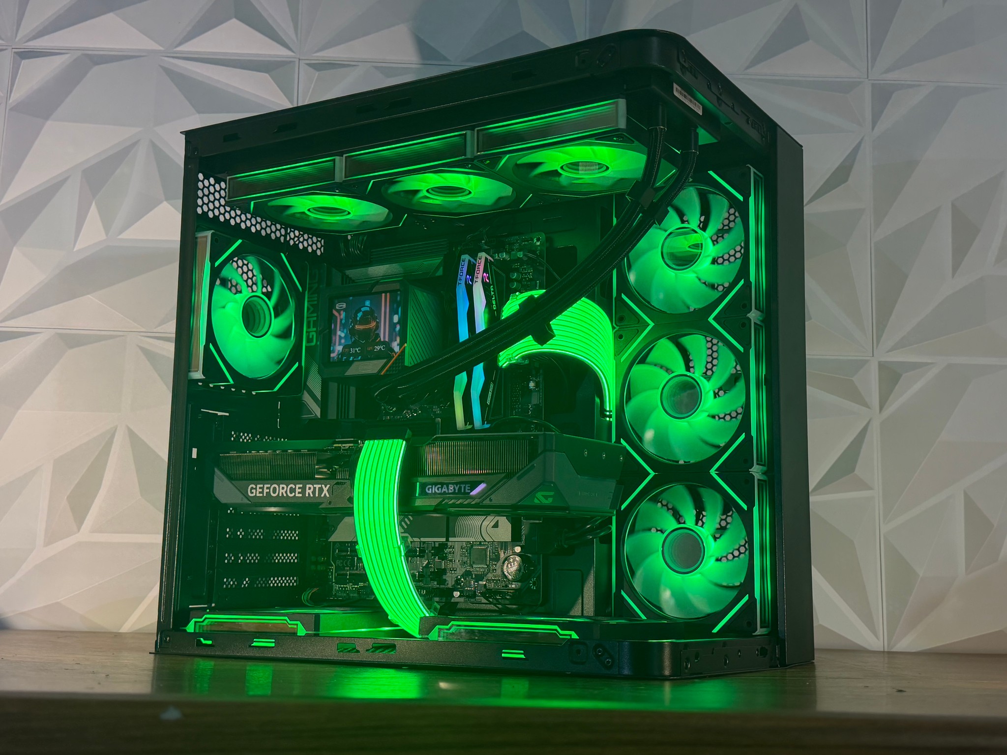 ⚡ Ryzen 7 7700X | RTX 5070 OC | DDR5 | 1TB NVMe | LCD AIO | Windows 11 Pro ⚡ “ROSEFIRE ELITE” PC