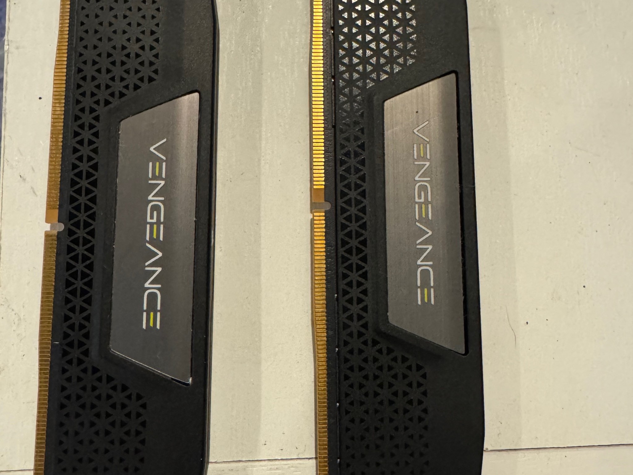 Corsair Vengeance DDR5 64GB (2×32GB) 5200MHz CL40 – Used Once