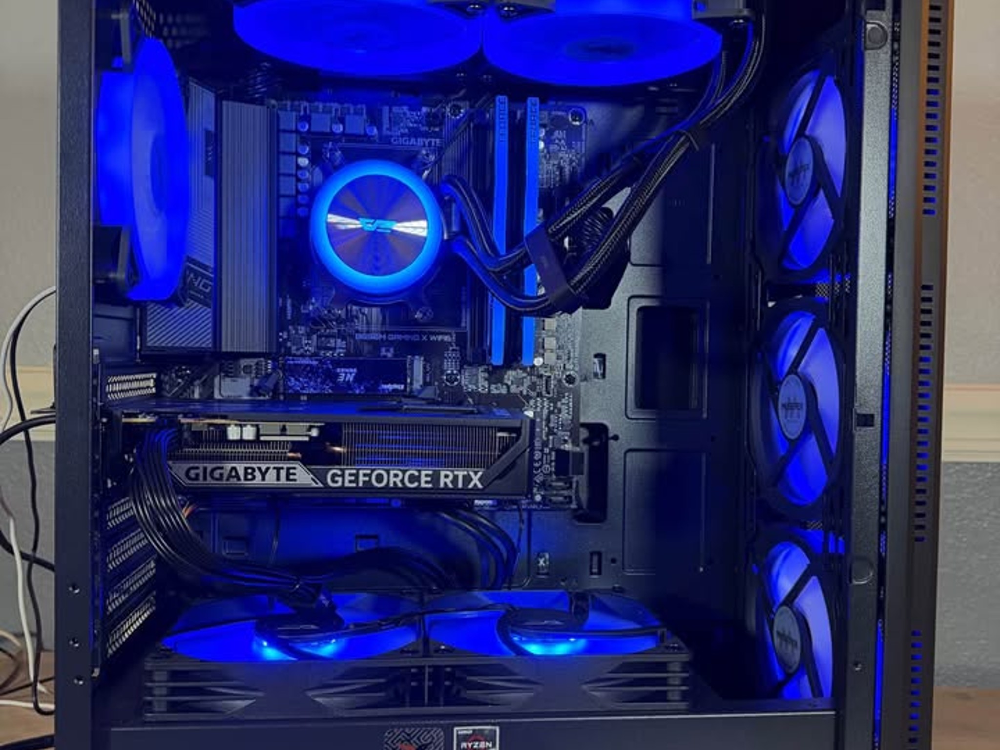Awesome Black Custom 1080p Ultra Gaming PC: RTX 5060, 1Tb NVMe, 16GB DDR4, AIO, 8 Case Fans