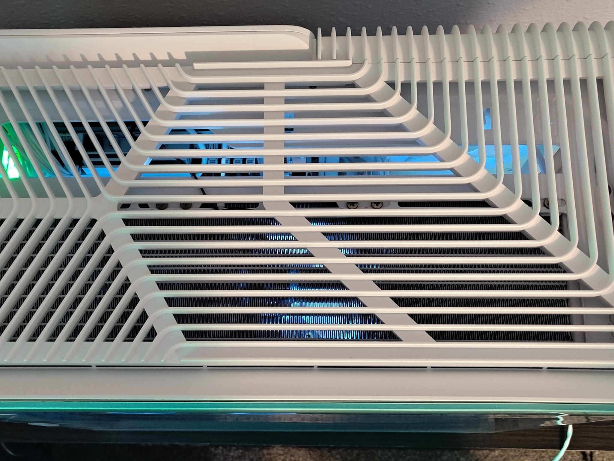 Maxedout Whiteout PC Build