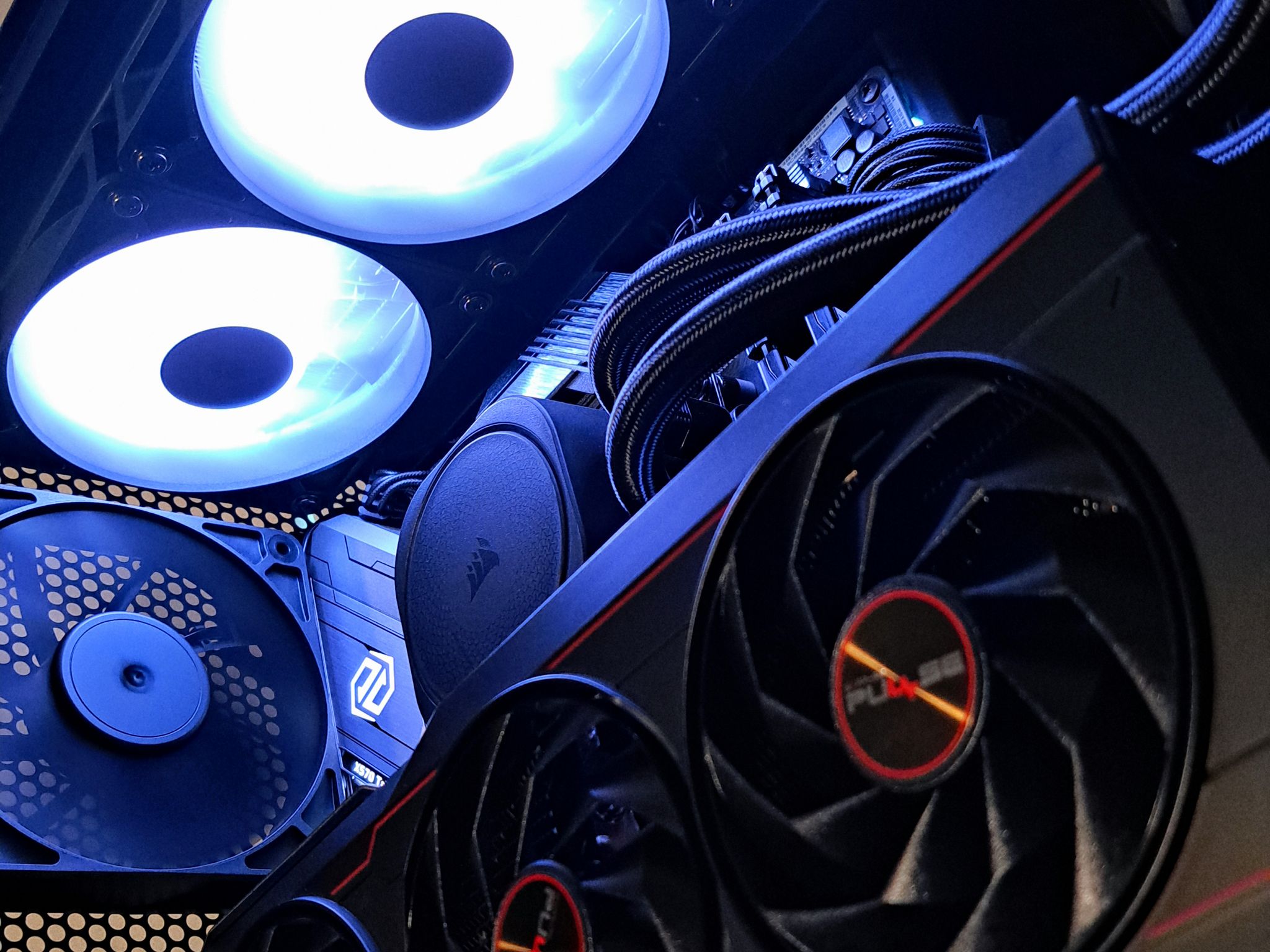 TACTILE SYSTEMS EXCLUSIVE - Ryzen 5800XT | RX 7900 XTX | 32 GB RAM | 1x2 TB NVMe
