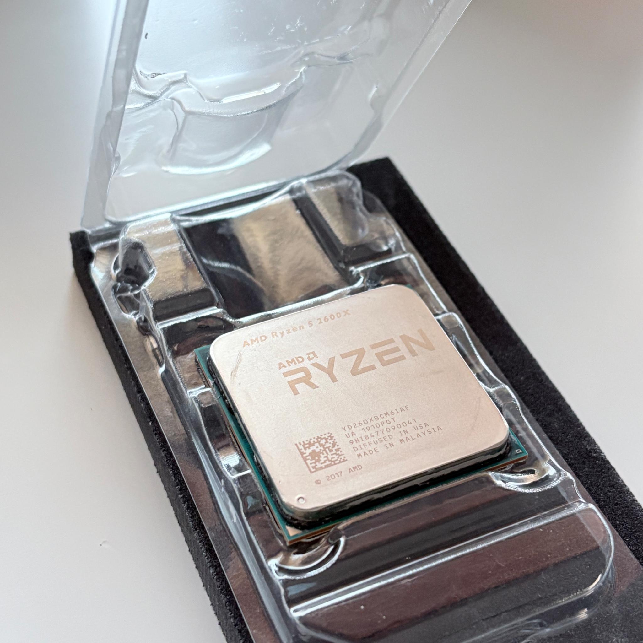 AMD Ryzen 5 2600X + Brand New Wraith Spire Cooler – 6C/12T Gaming CPU