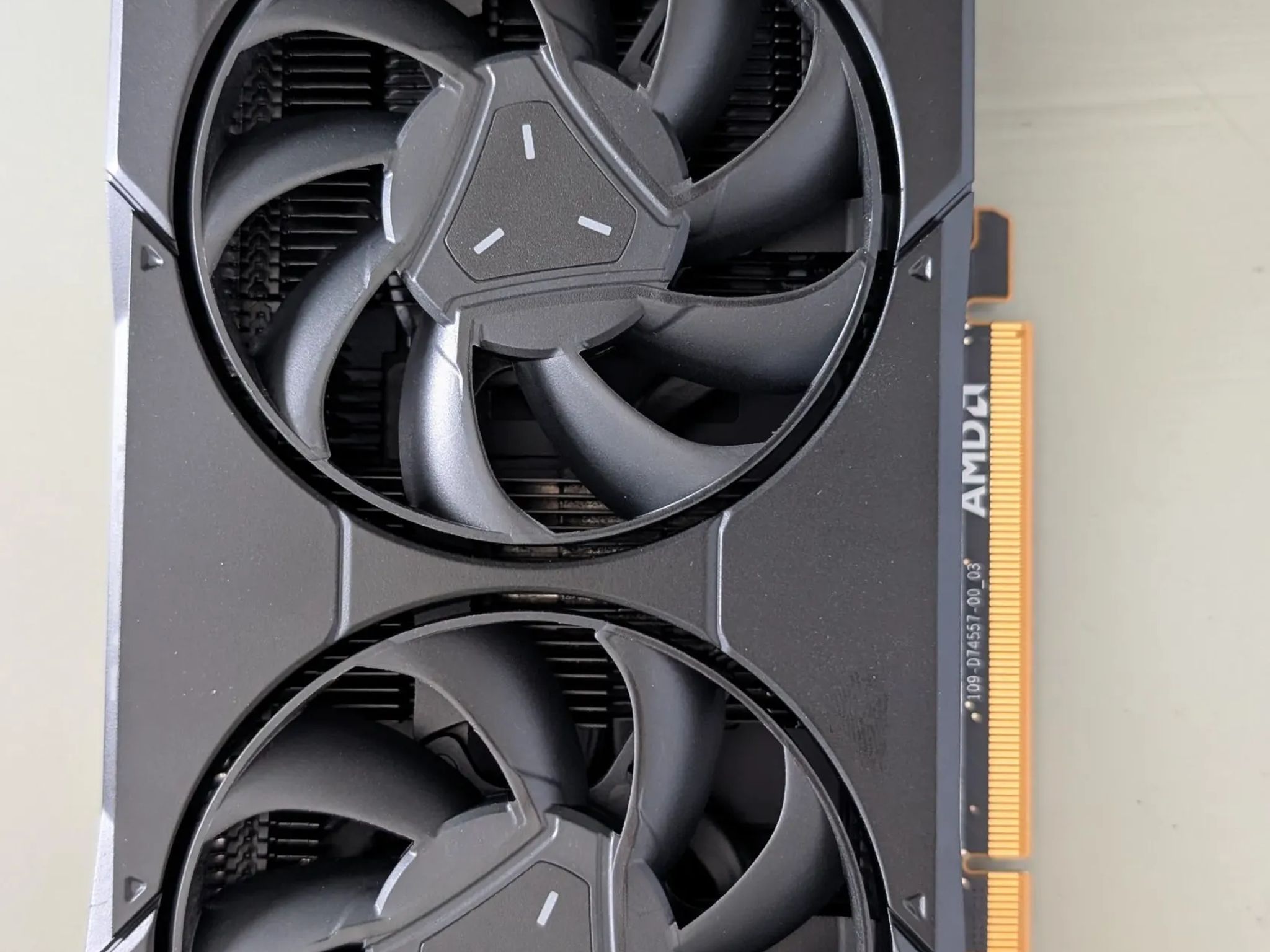 AMD Radeon RX 7600