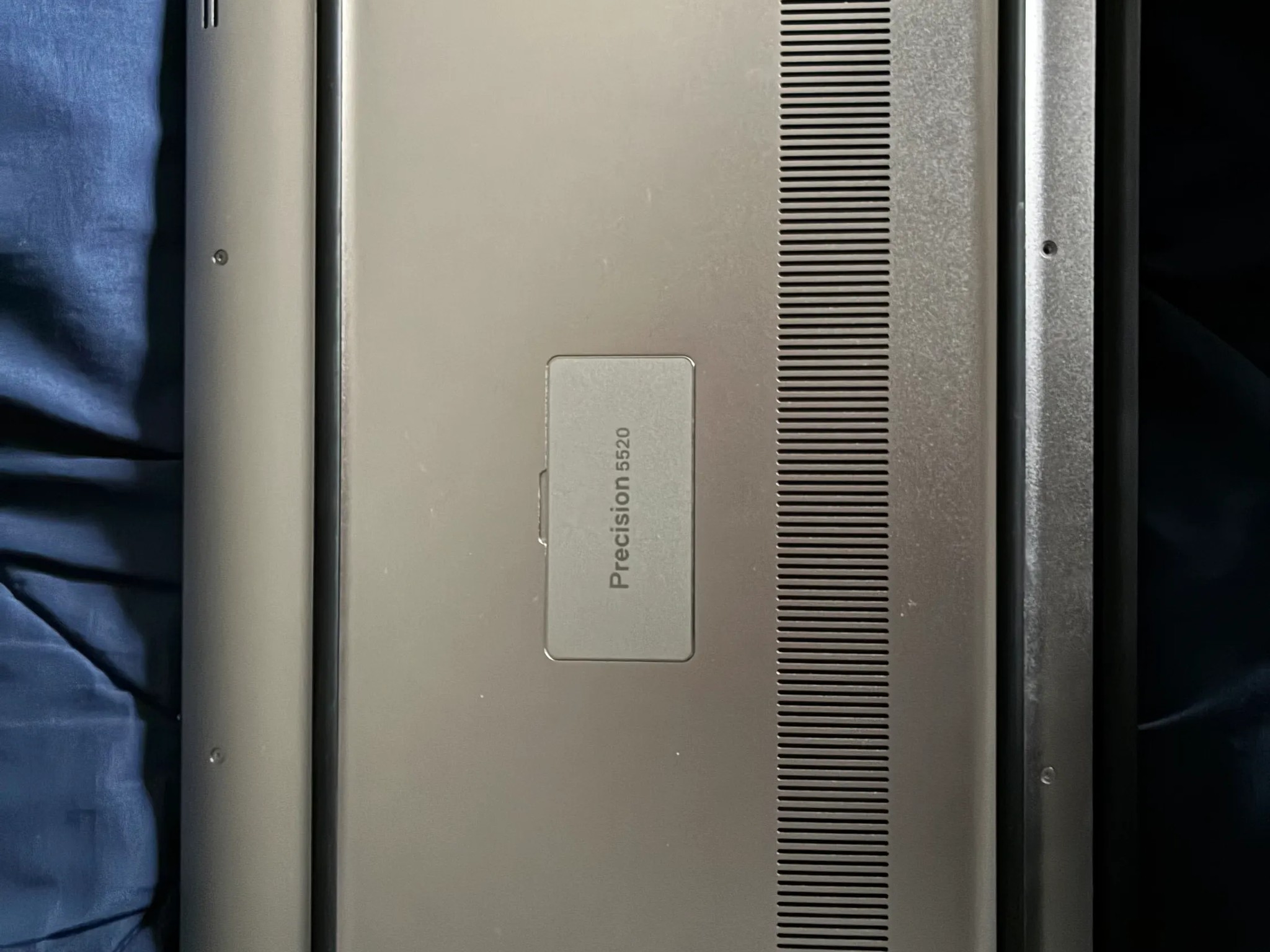 Dell Precision 5520- Battery needs replacement. Intel Xeon E3-1505M, Nvidia Quadro M1200.