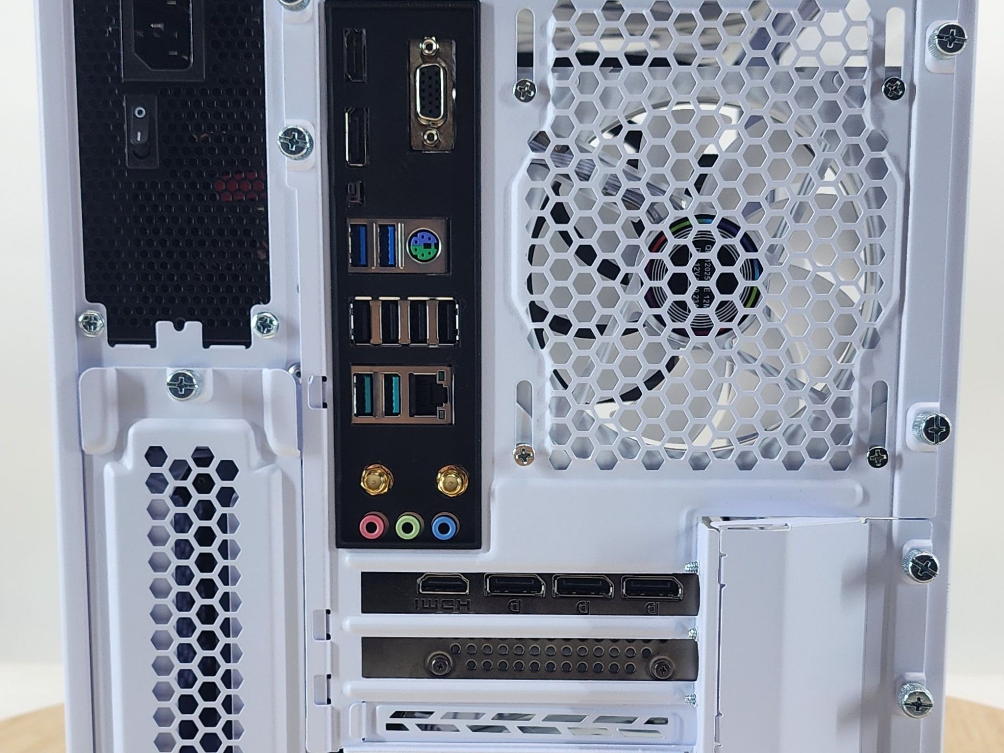 Gaming PC Ryzen 7 7700X 16GB RAM 1TB SSD RTX 5060  8GB Windows 11 Computer