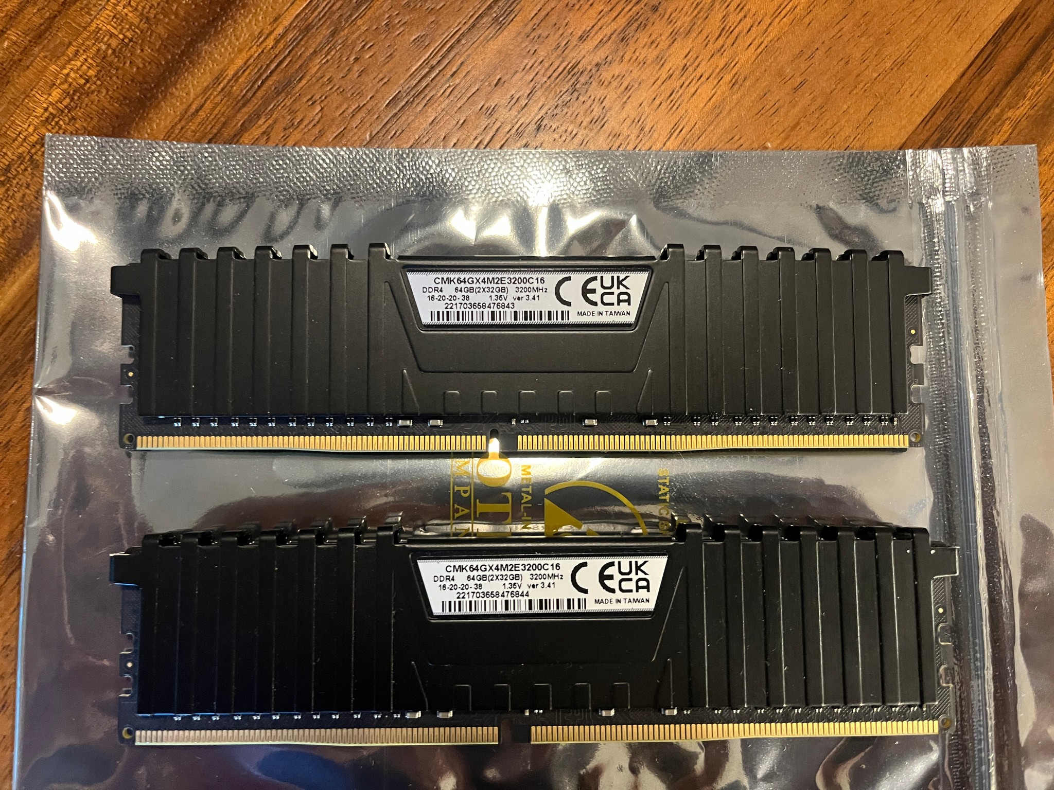 Corsair Vengeance LPX 64GB 2x32GB DDR4 3200 288-Pin DIMM CMK64GX4M2E3200C16