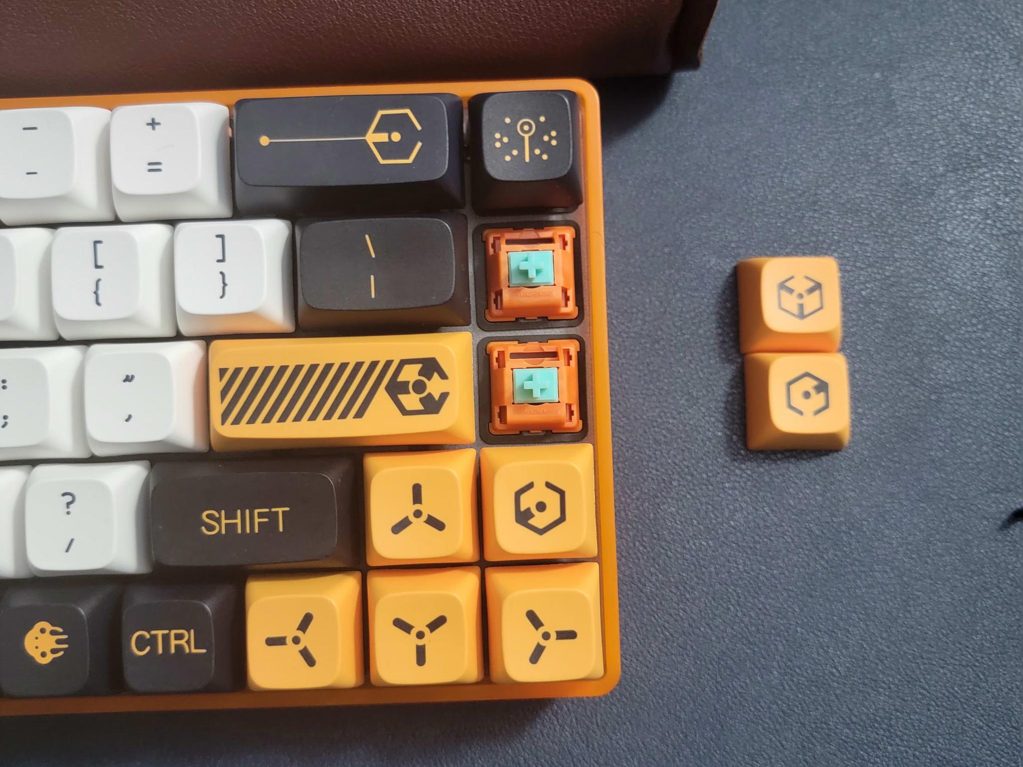 Virtual War: 65% Custom Mechanical Keyboard