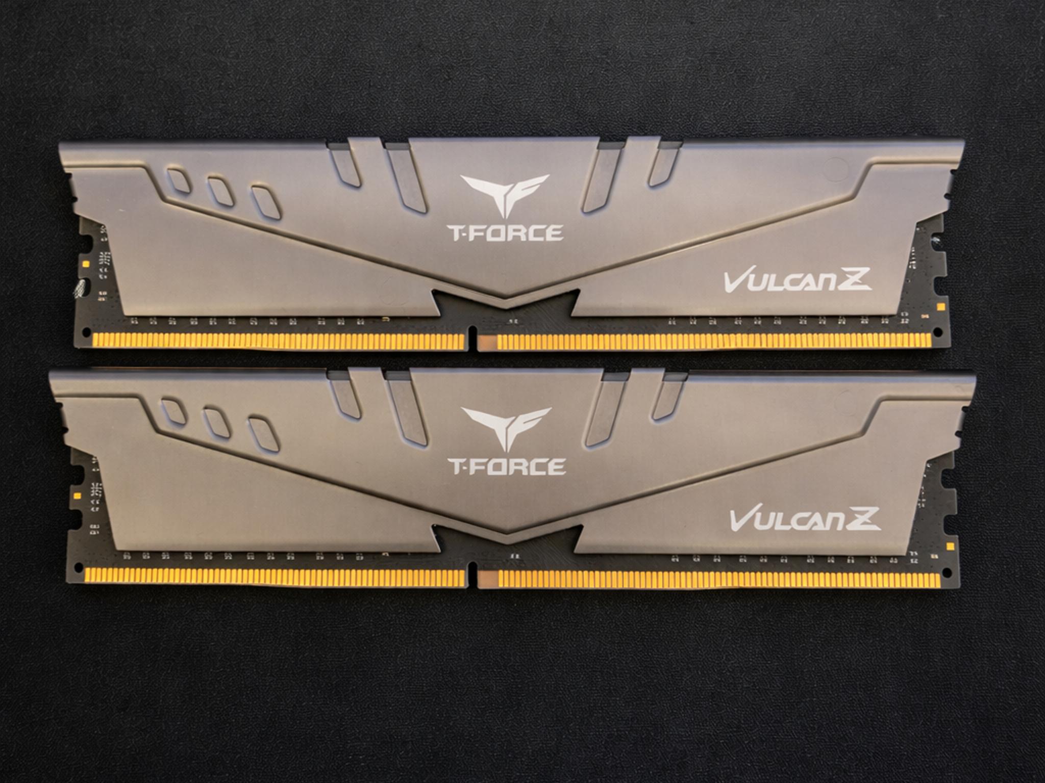 32GB (2x16GB) TeamGroup T-Force Vulcan Z DDR4 3200MHz CL16 Desktop RAM