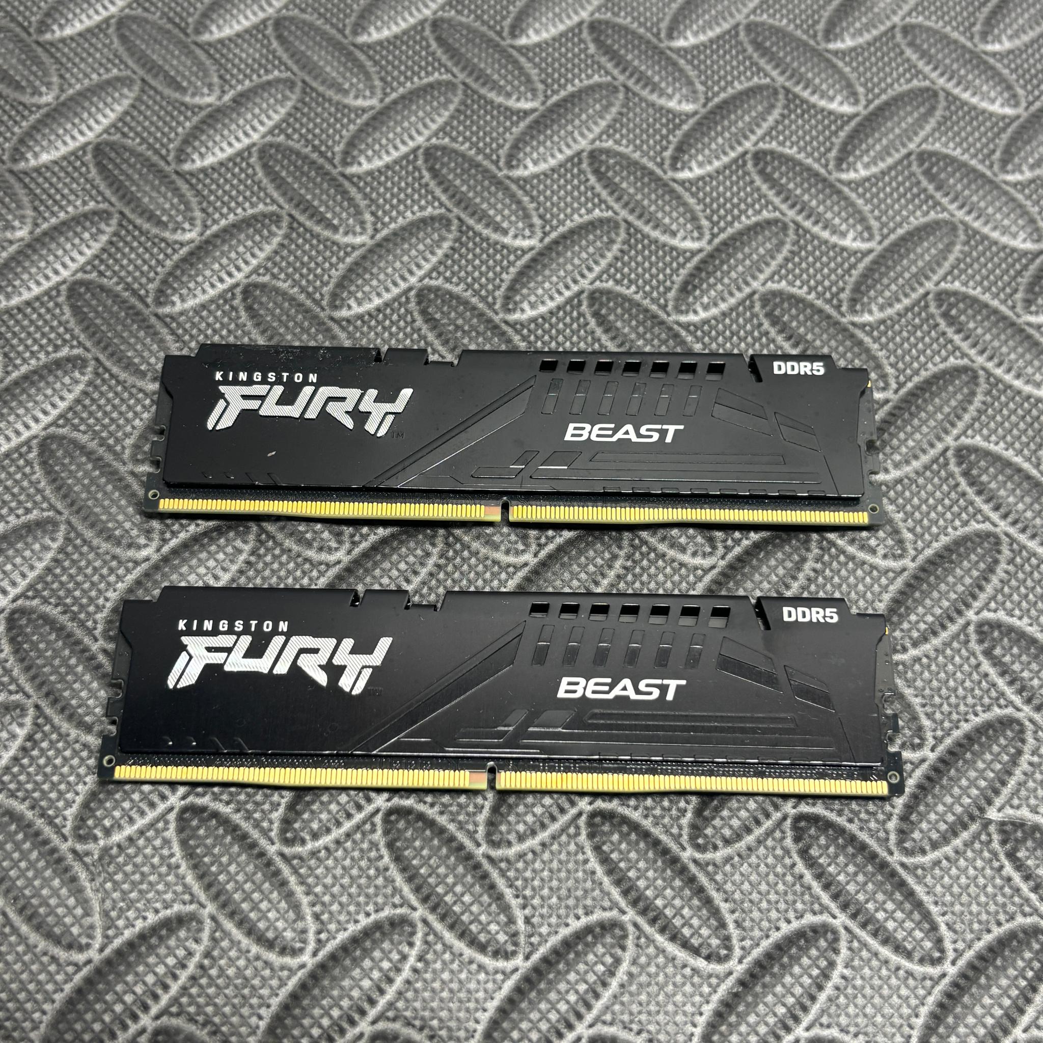 Kingston Fury Beast 16GB (2x8GB) DDR5 5600MHz CL40 DIMM Desktop RAM KF556C40BB-8