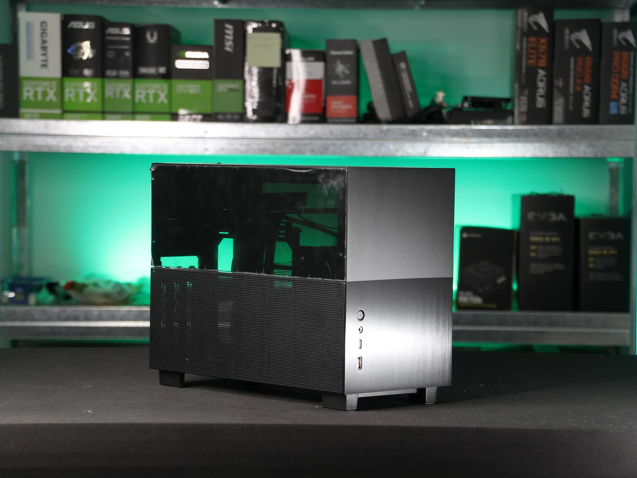 Lian Li Q58 (Black, PCIe 4.0 Riser) // ITX PC Case