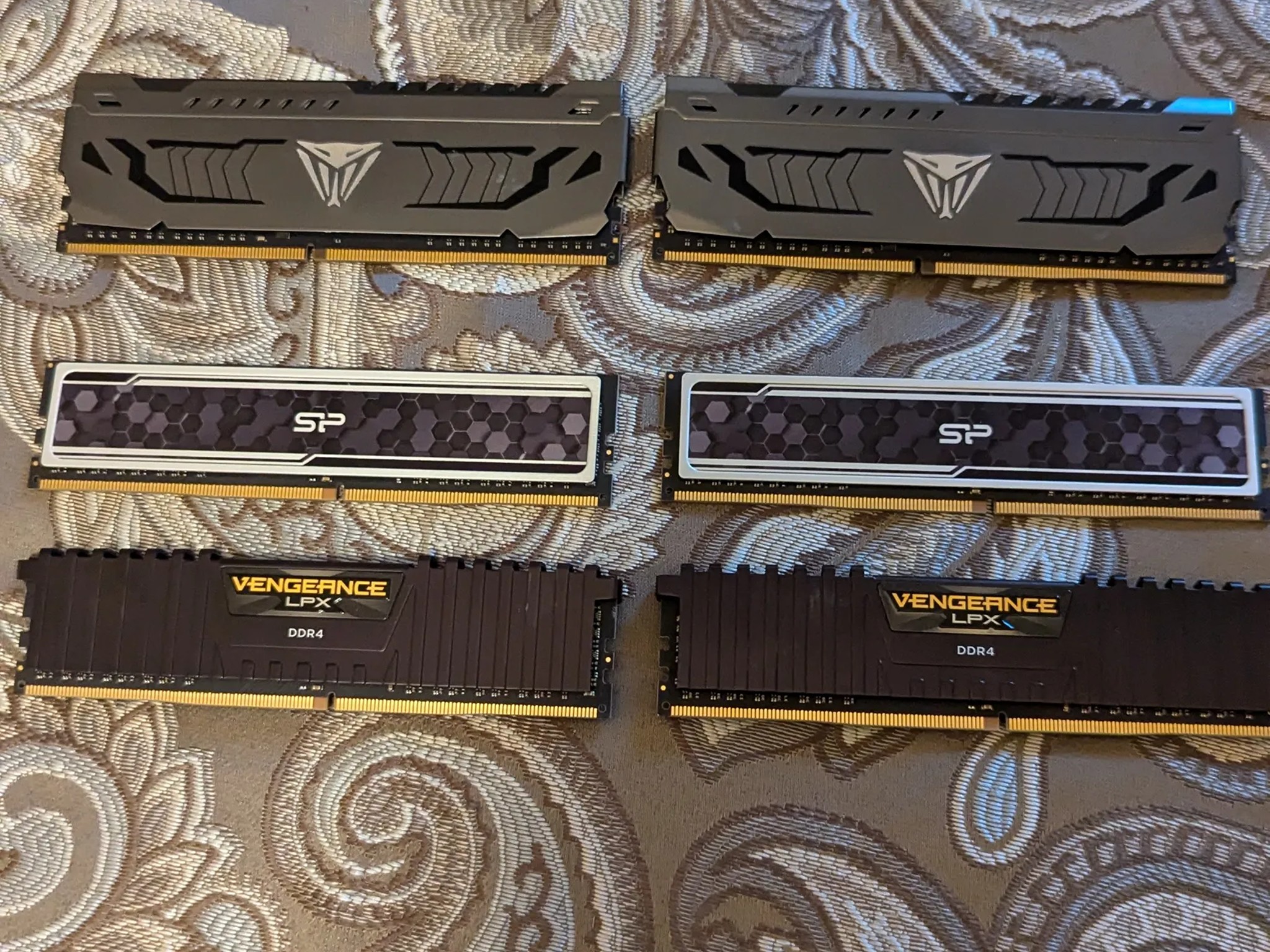ddr4 ram 6 8 GB sticks