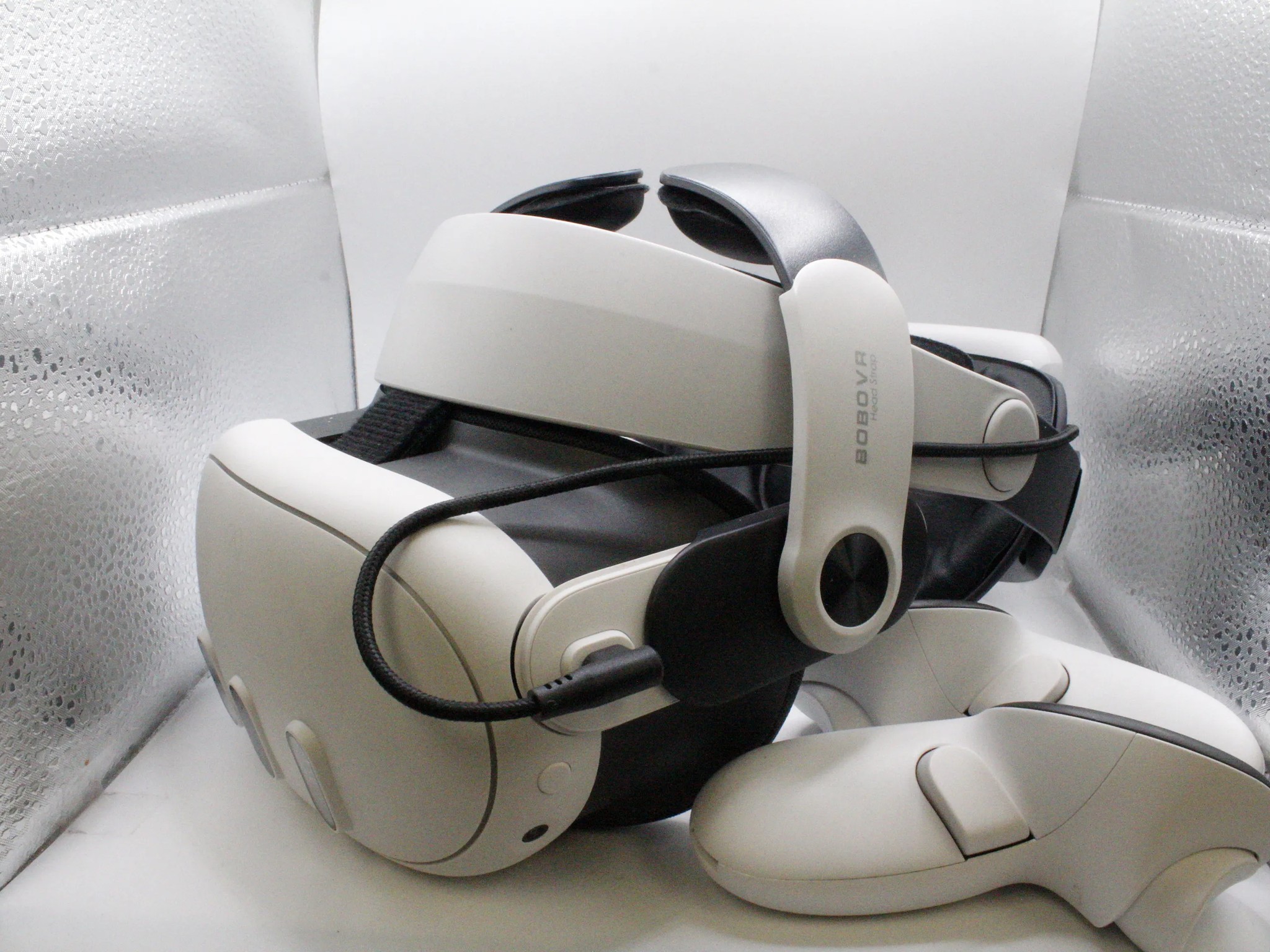 Meta Quest 3 VR Headset + BOBOVR M3 Pro Battery Strap & Original Cables - Excellent Condition