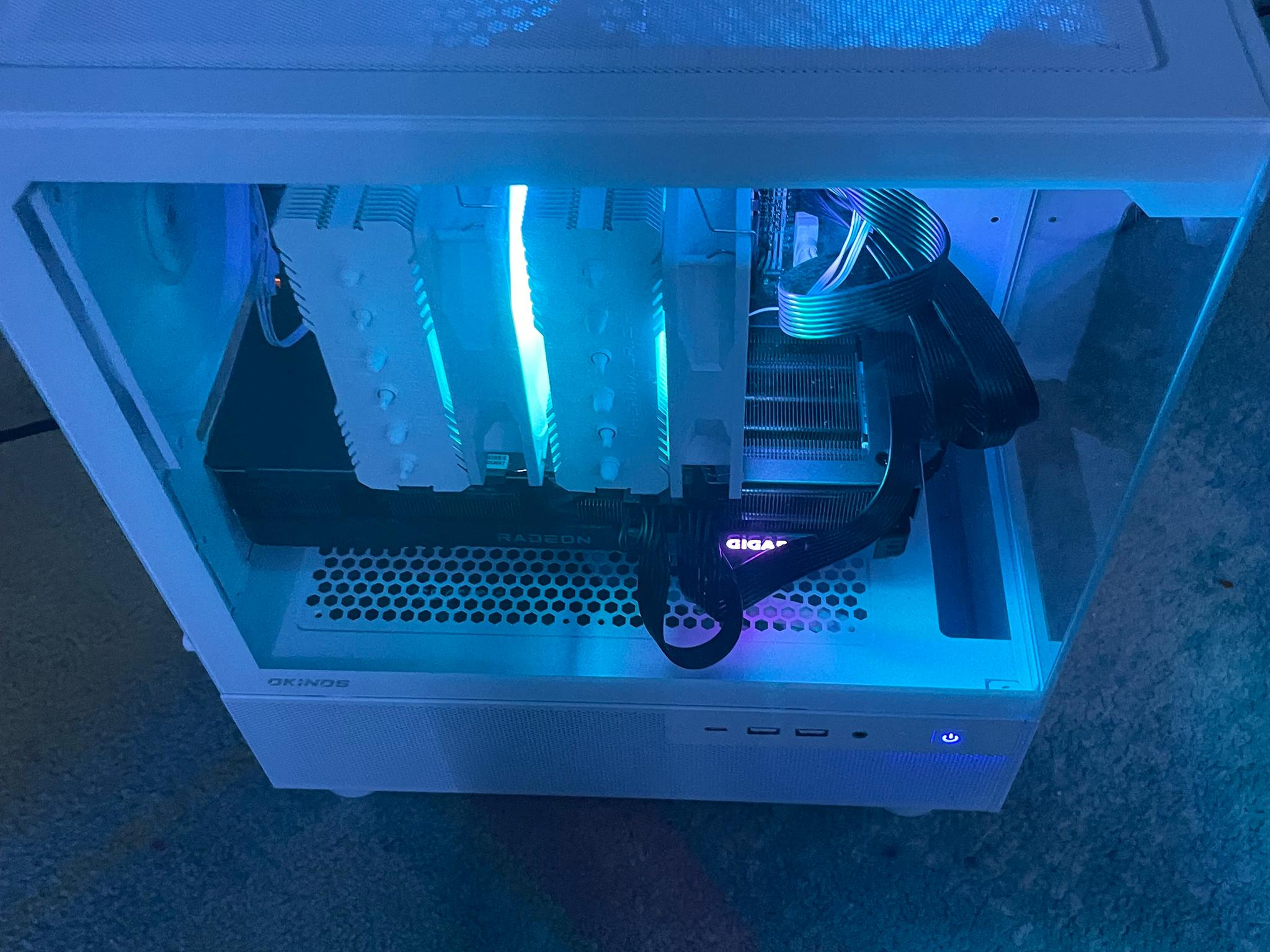 Mid Range Gaming Pc Radeon RX 7600 XT Ryzen 5 5600