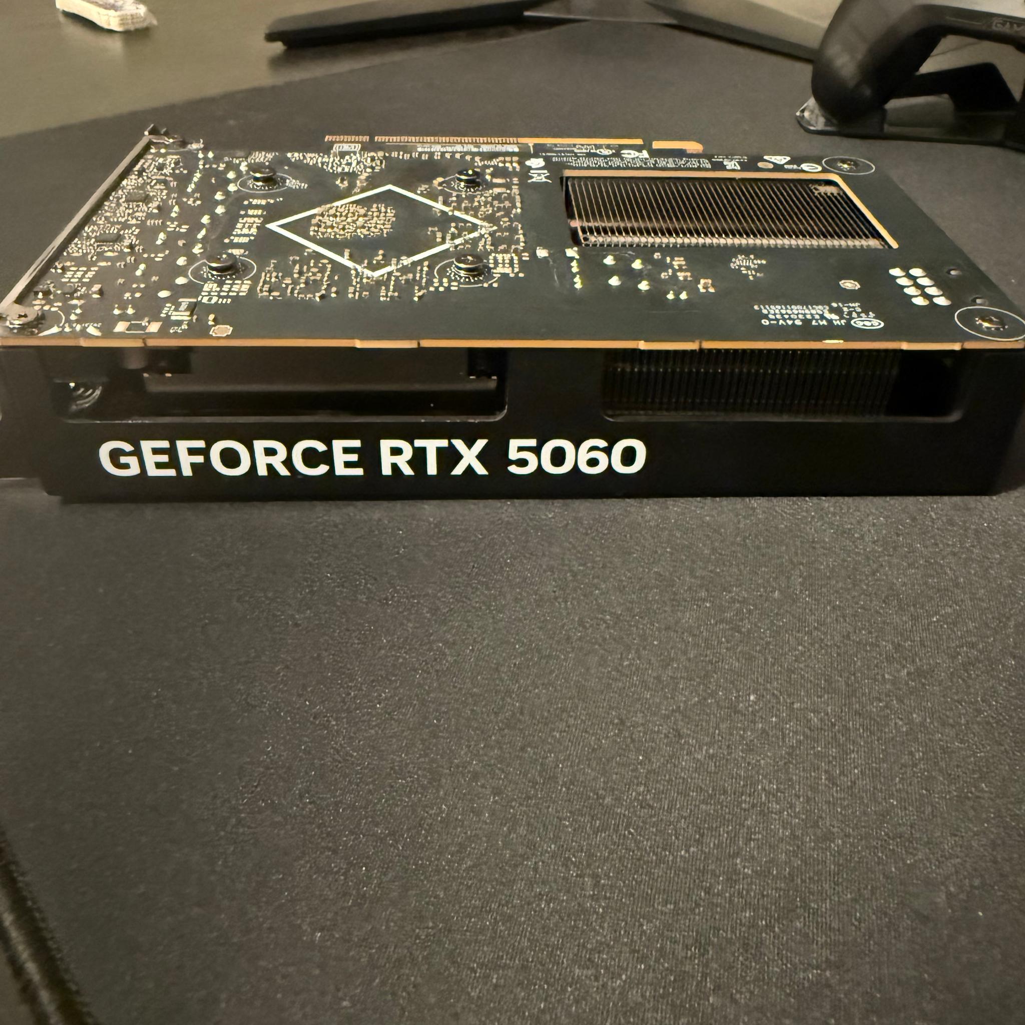 HP Omen RTX 5060