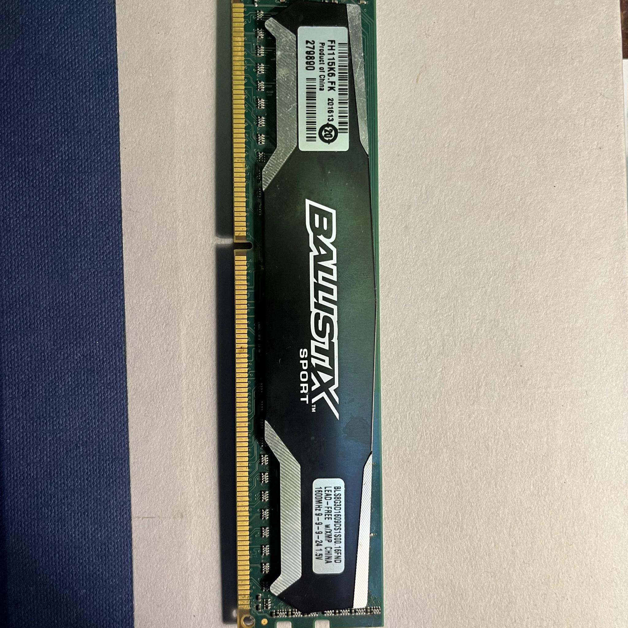 Ballistix Sport 8GB RAM stick