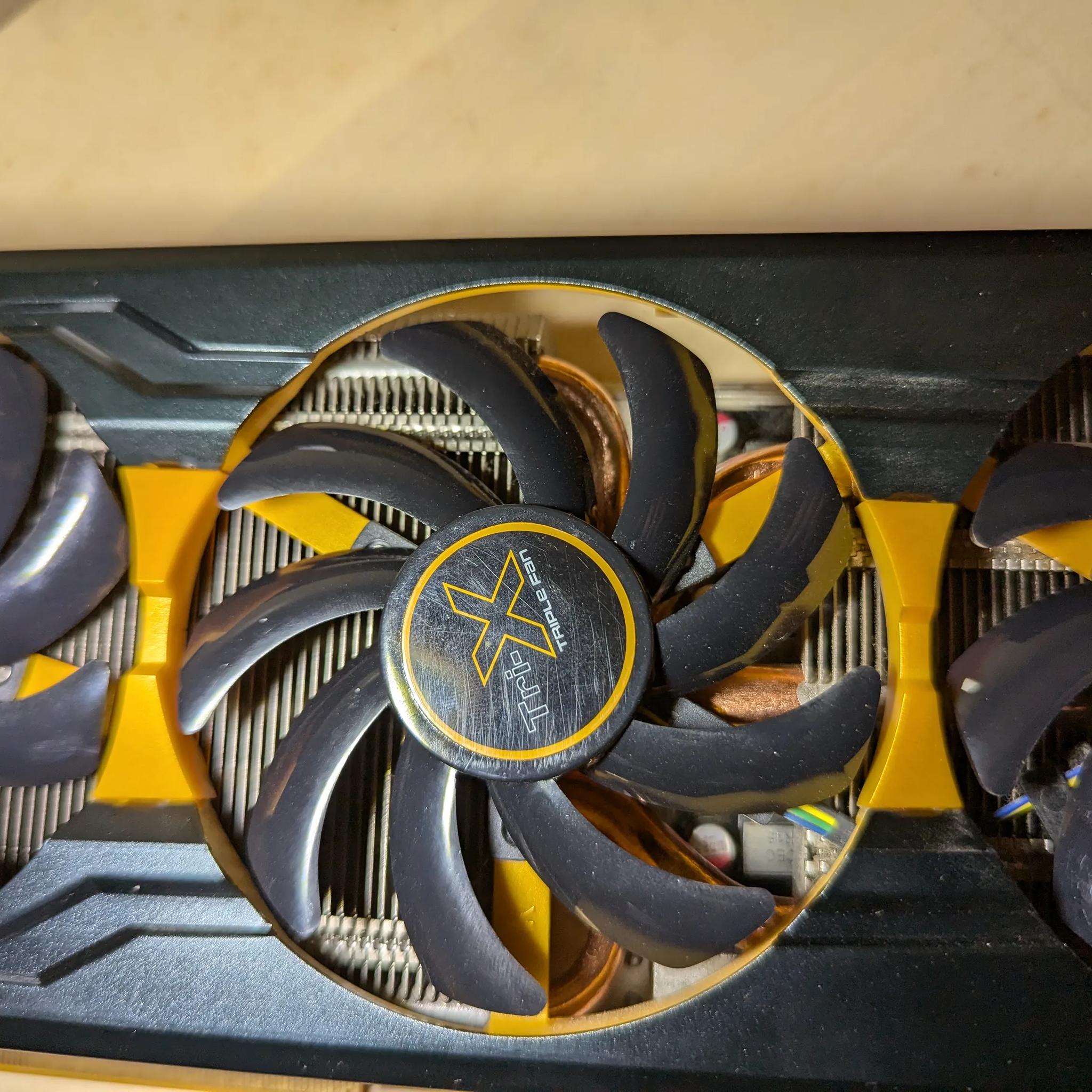 USED - Radeon Sapphire Tri-X R9 290 OC - GDDR5 4GB