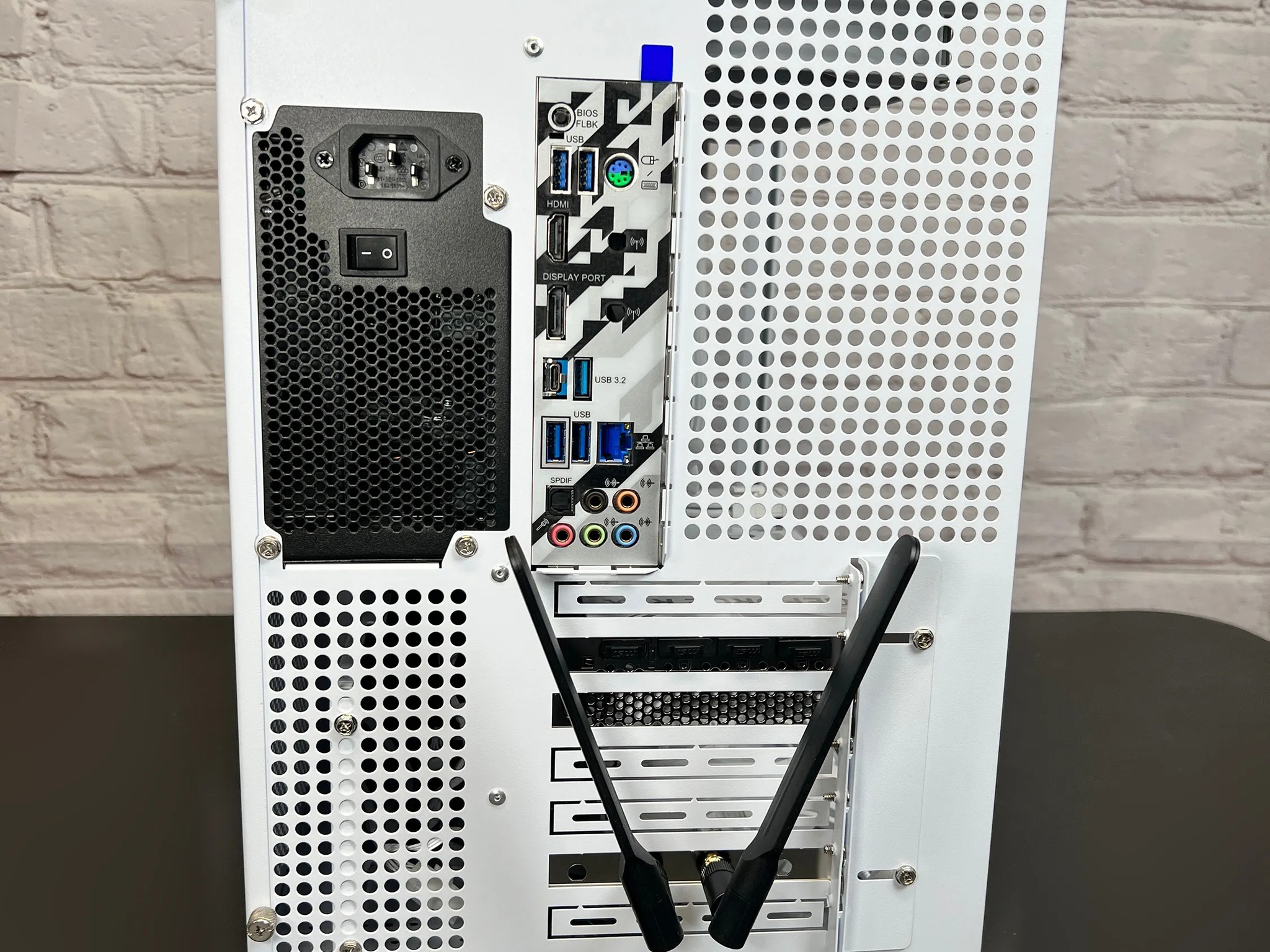 Intel i5 13600K RTX 4070 32GB RAM 1TB M.2 Wifi 6 Win11 Pro Gaming PC