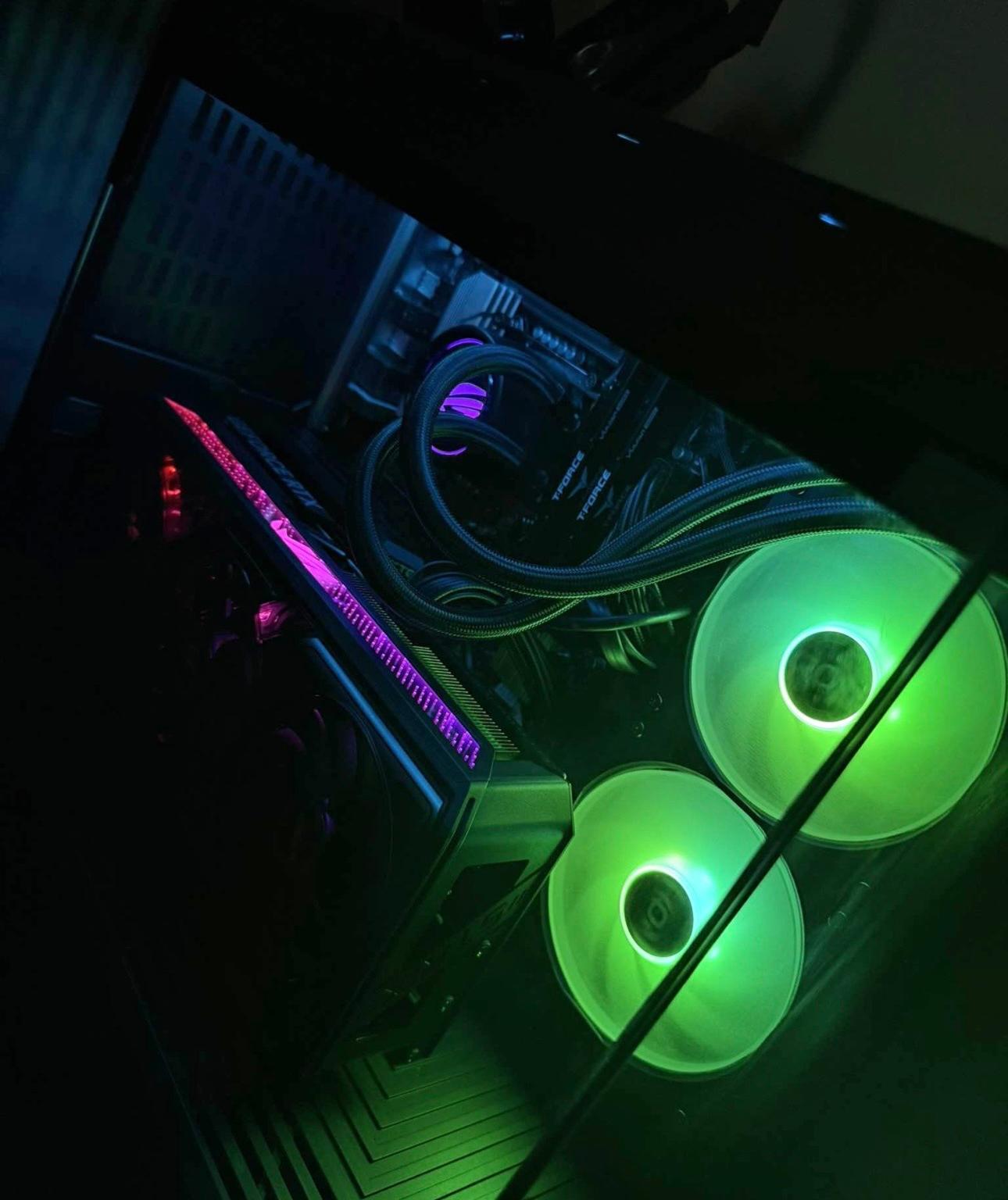 GeForce RTX 5070 Ti ROG Strix Gaming PC - Core Ultra 7 265KF, 32GB DDR5 RAM, 2TB NVMe SSD