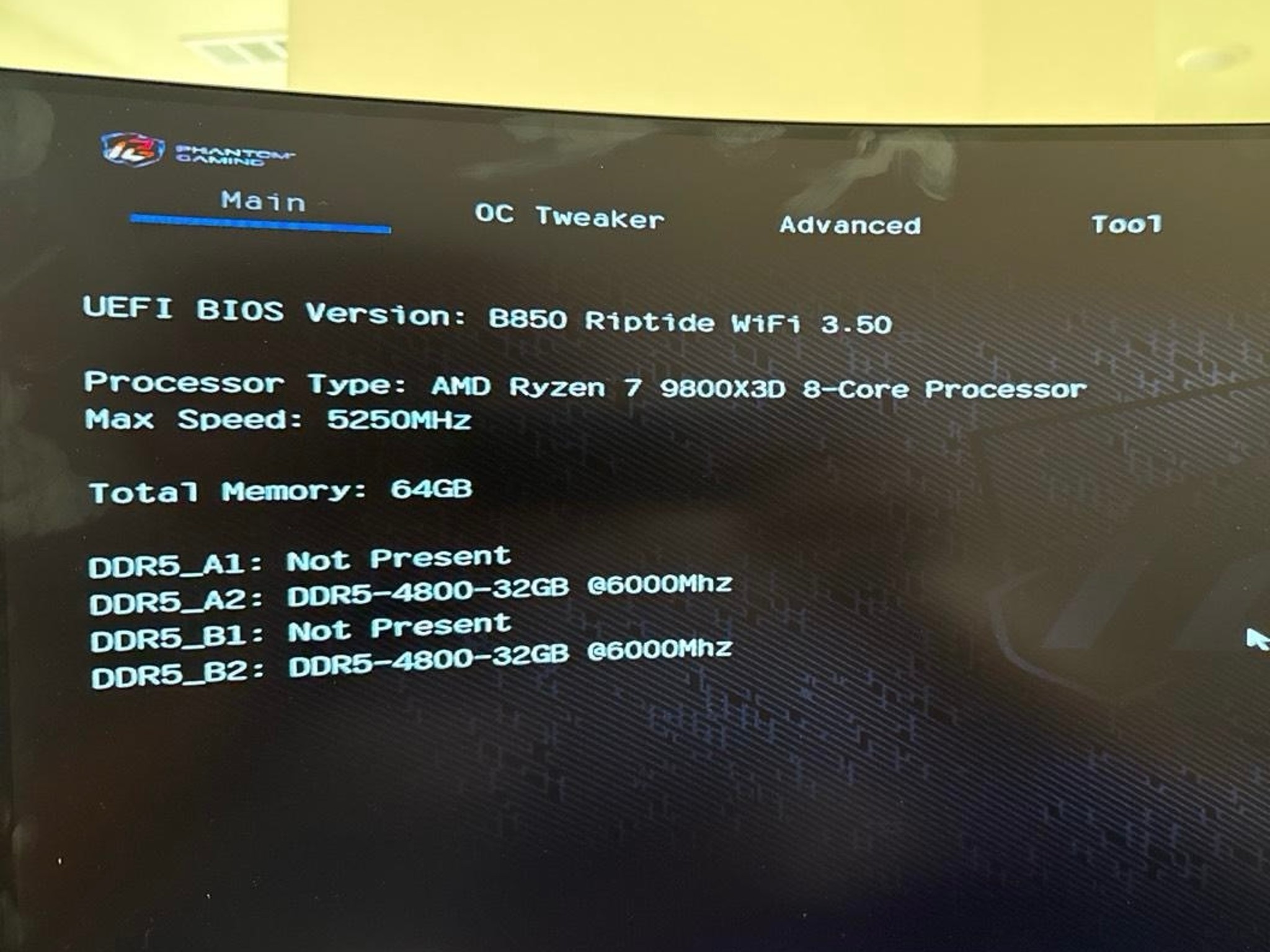 DOMINATOR® PLATINUM RGB 64GB (2x32GB) DDR5 DRAM 6000MT/s CL40 Memory Kit — Black